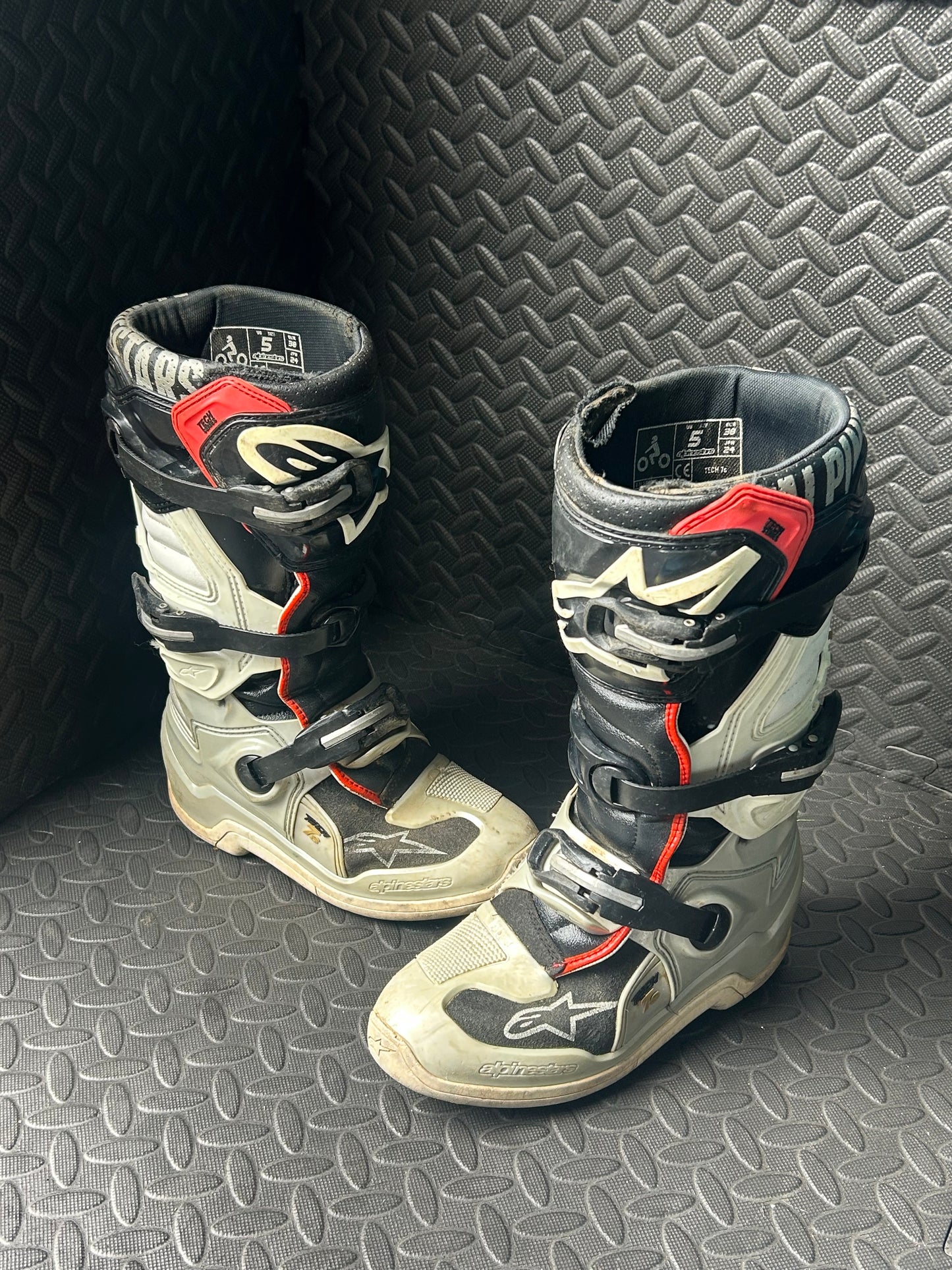 Alpinestars tech 7 uk4