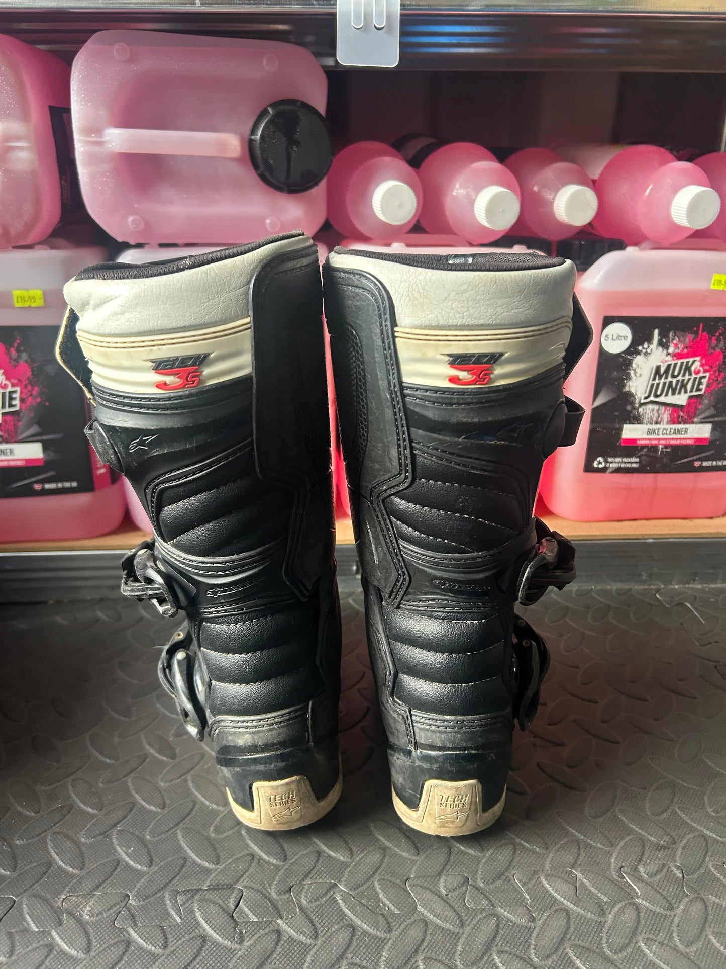 Alpinestars tech 3 uk1