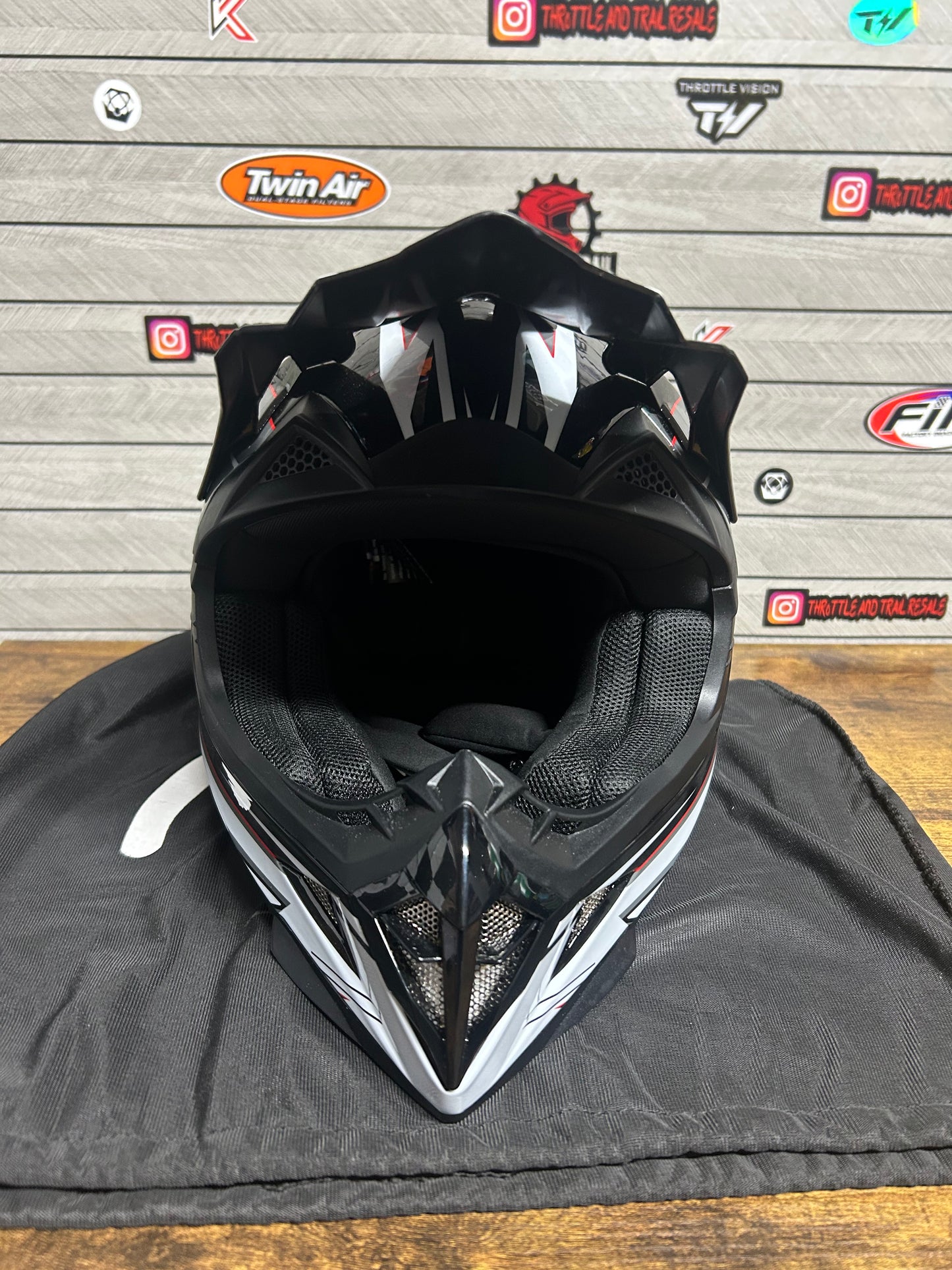 New revvi helmet 48cm
