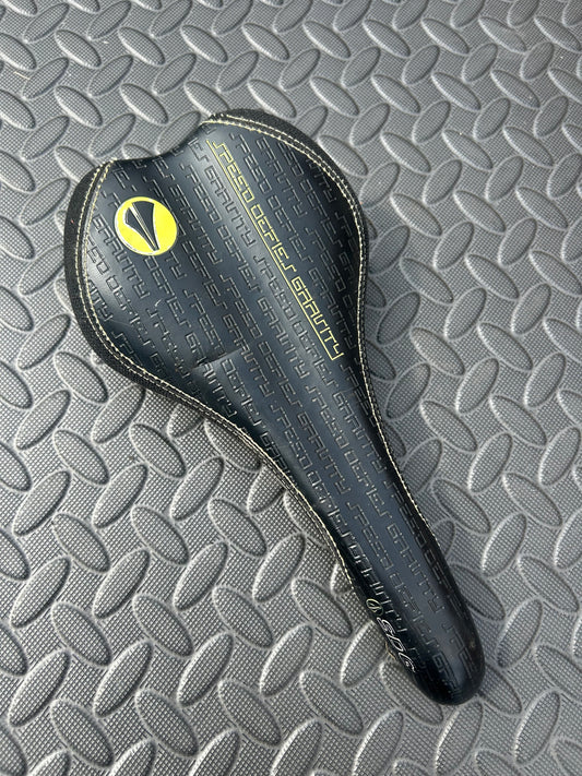 Sdg saddle