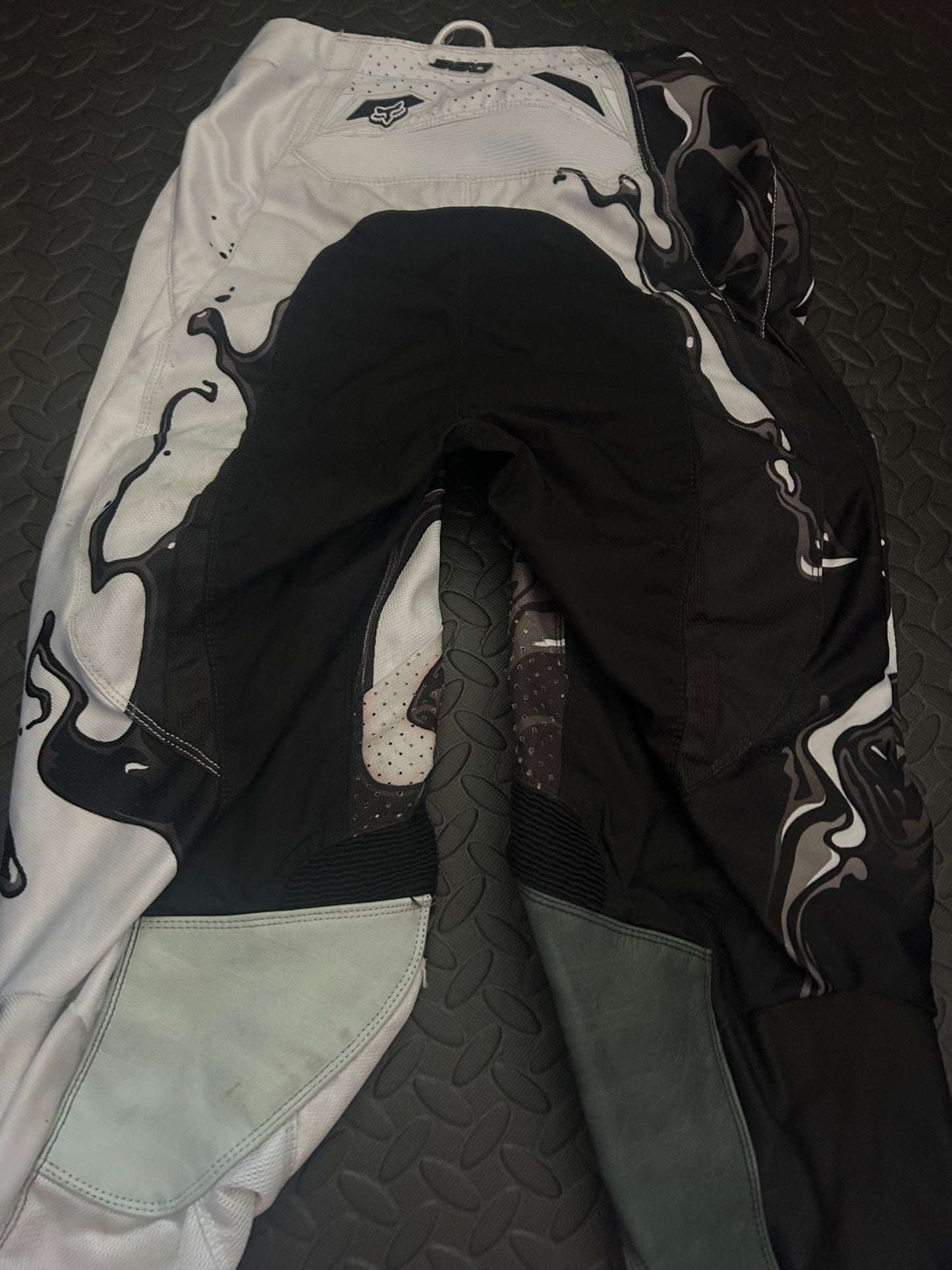 Fox pants 28”