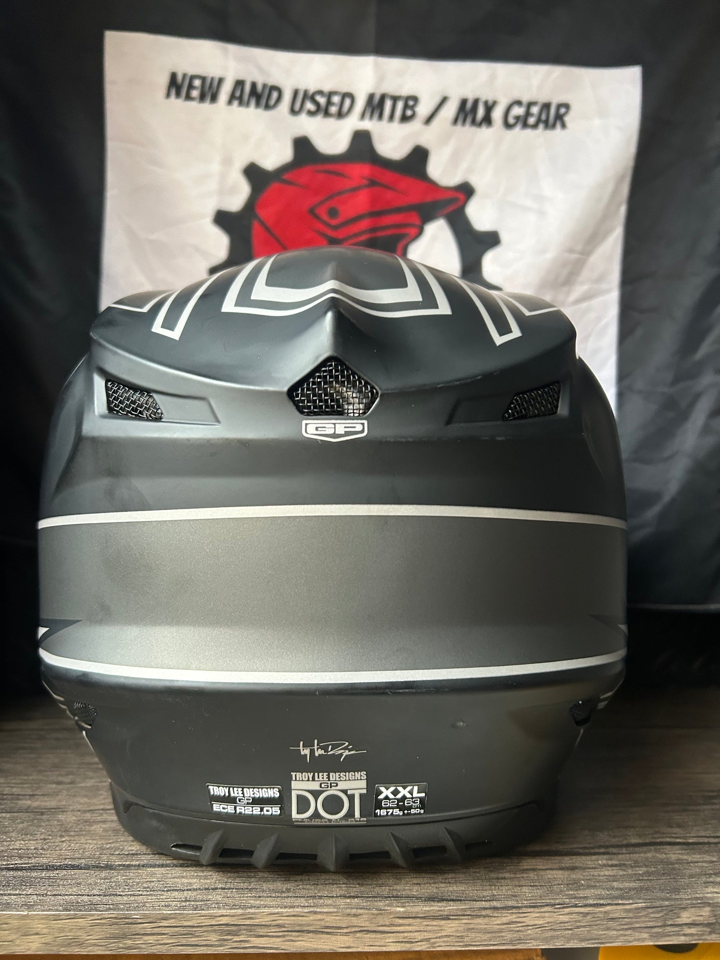 NEW troy lee designs helmet 62-63cm