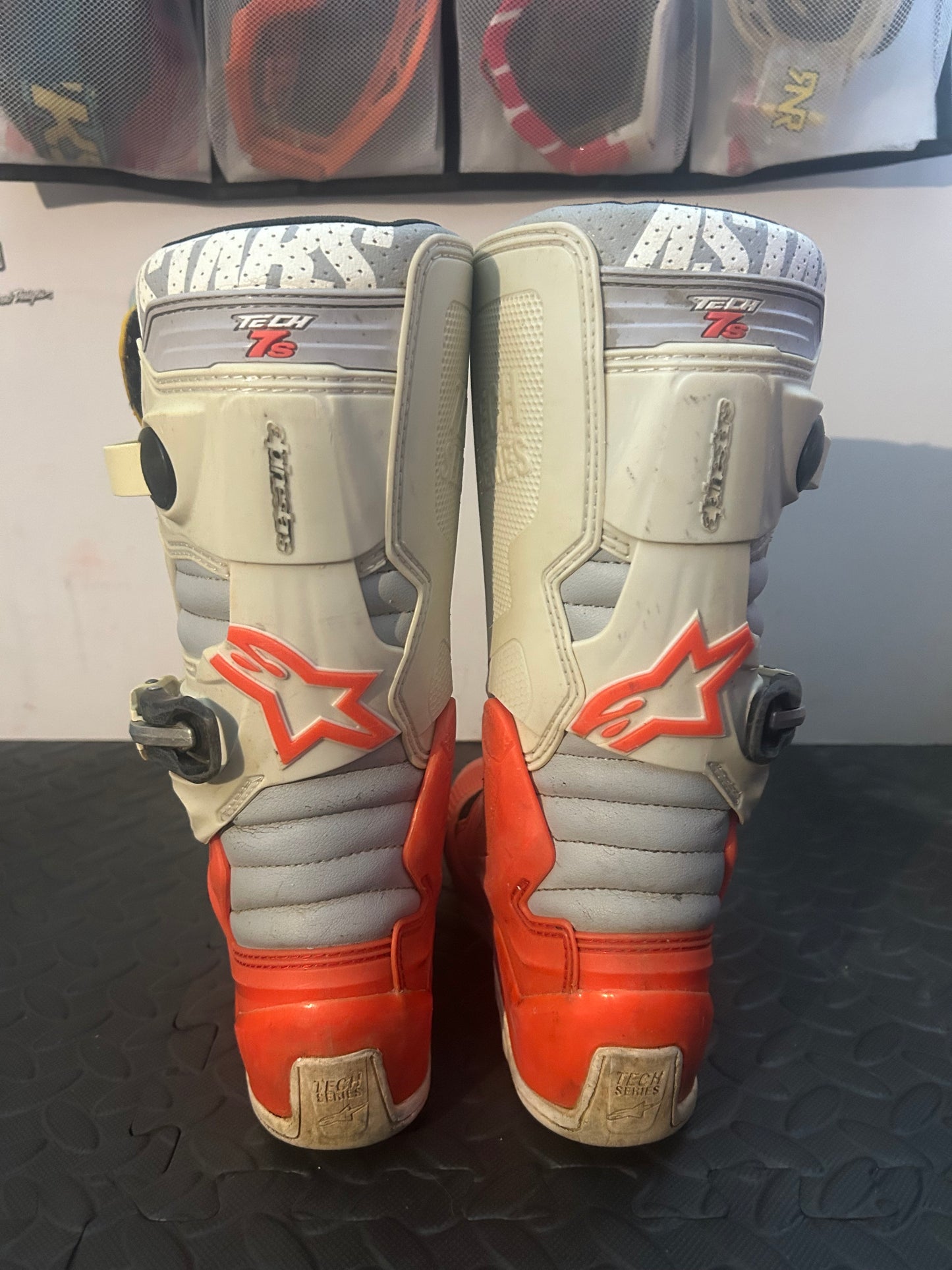 Alpinestars tech 7 UK4