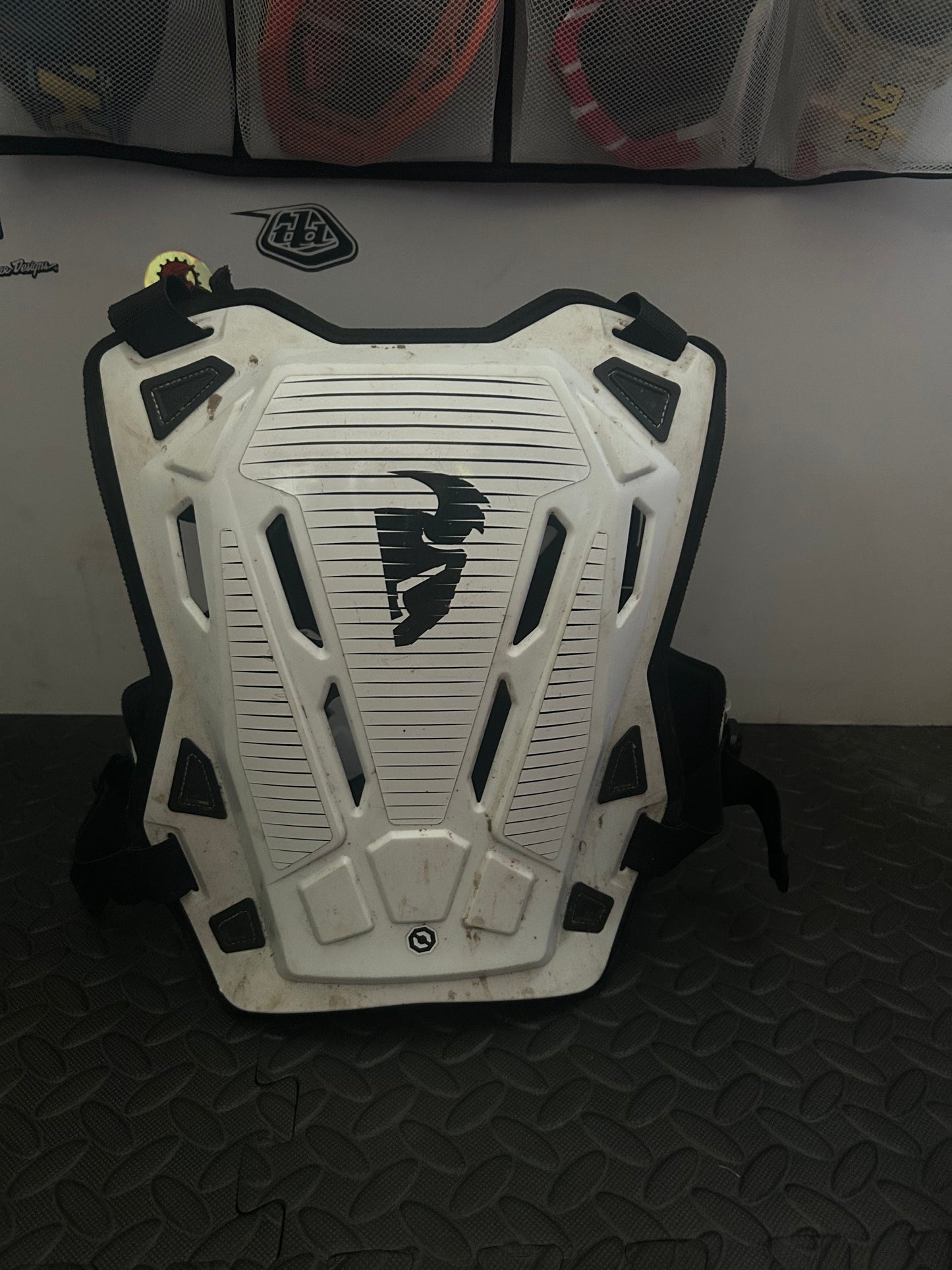 Thor chest protector YS/YM