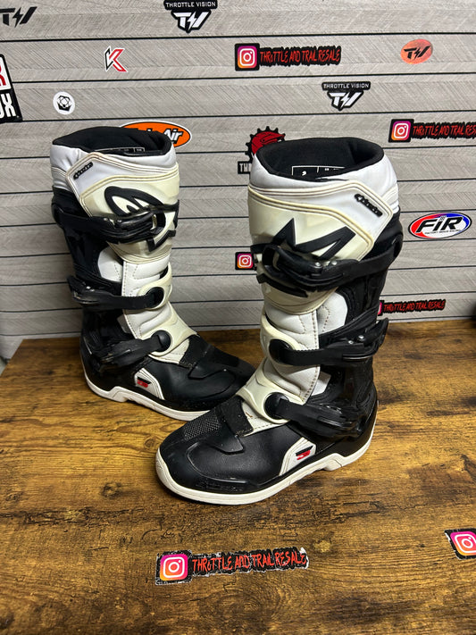 Alpinestars tech 3 uk1