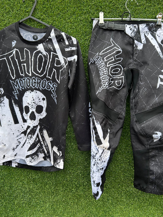 thor kit ys/22" new without tags