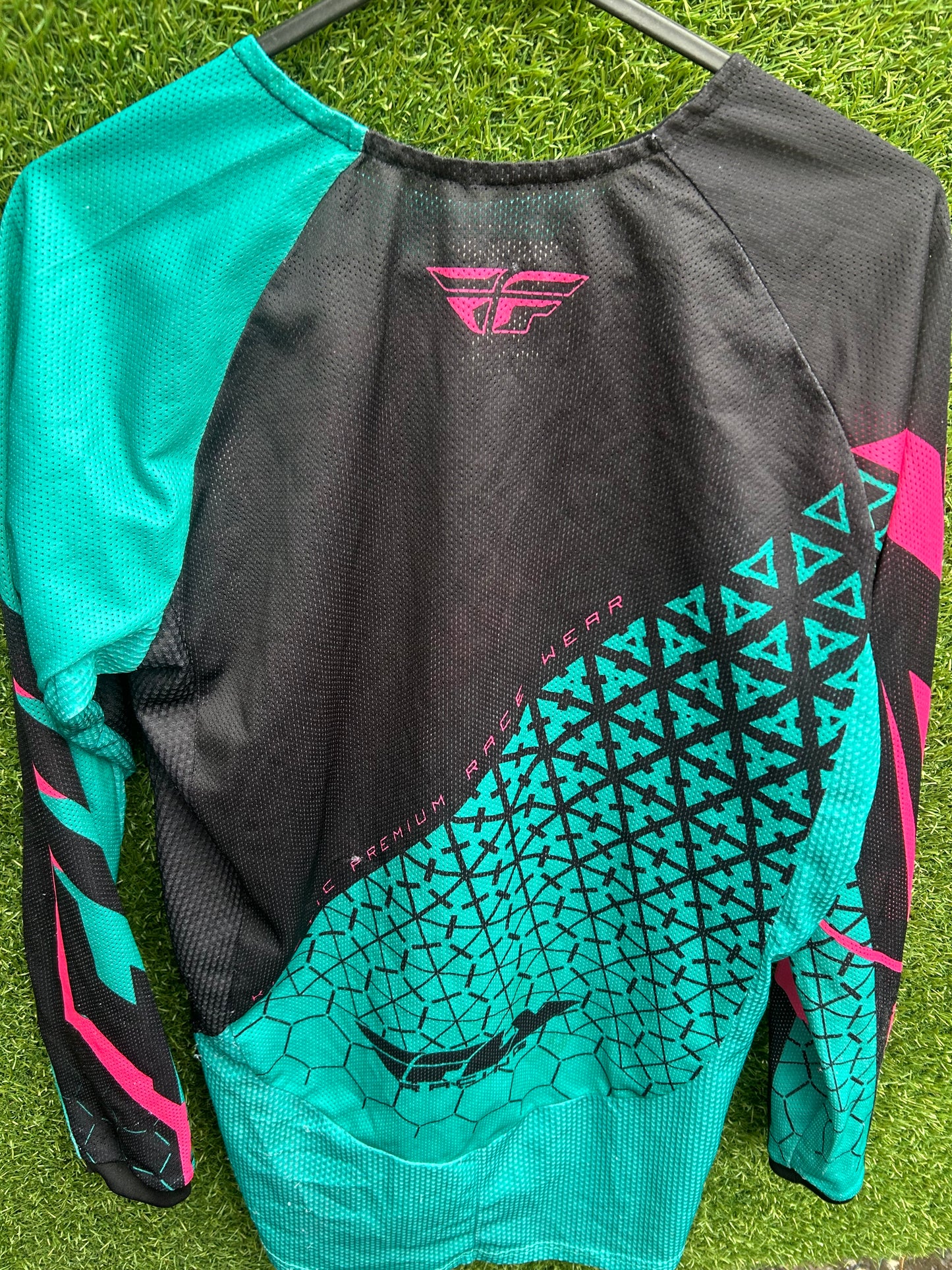 fly kit yxl/28"