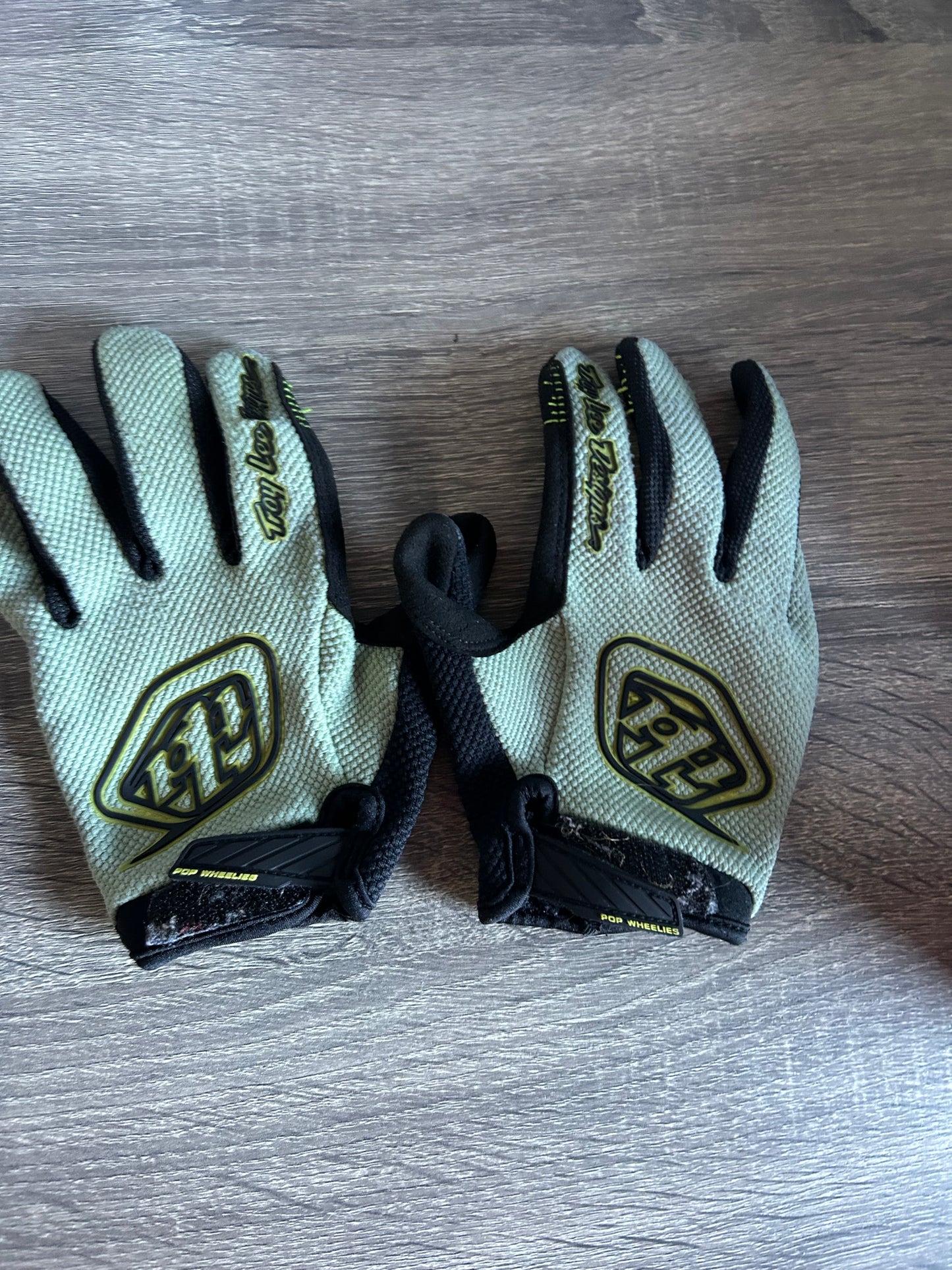 troy lee designs gloves youth large