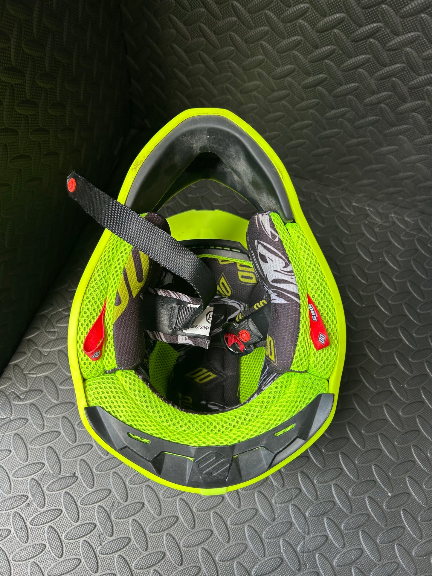 Shot helmet 48-50cm
