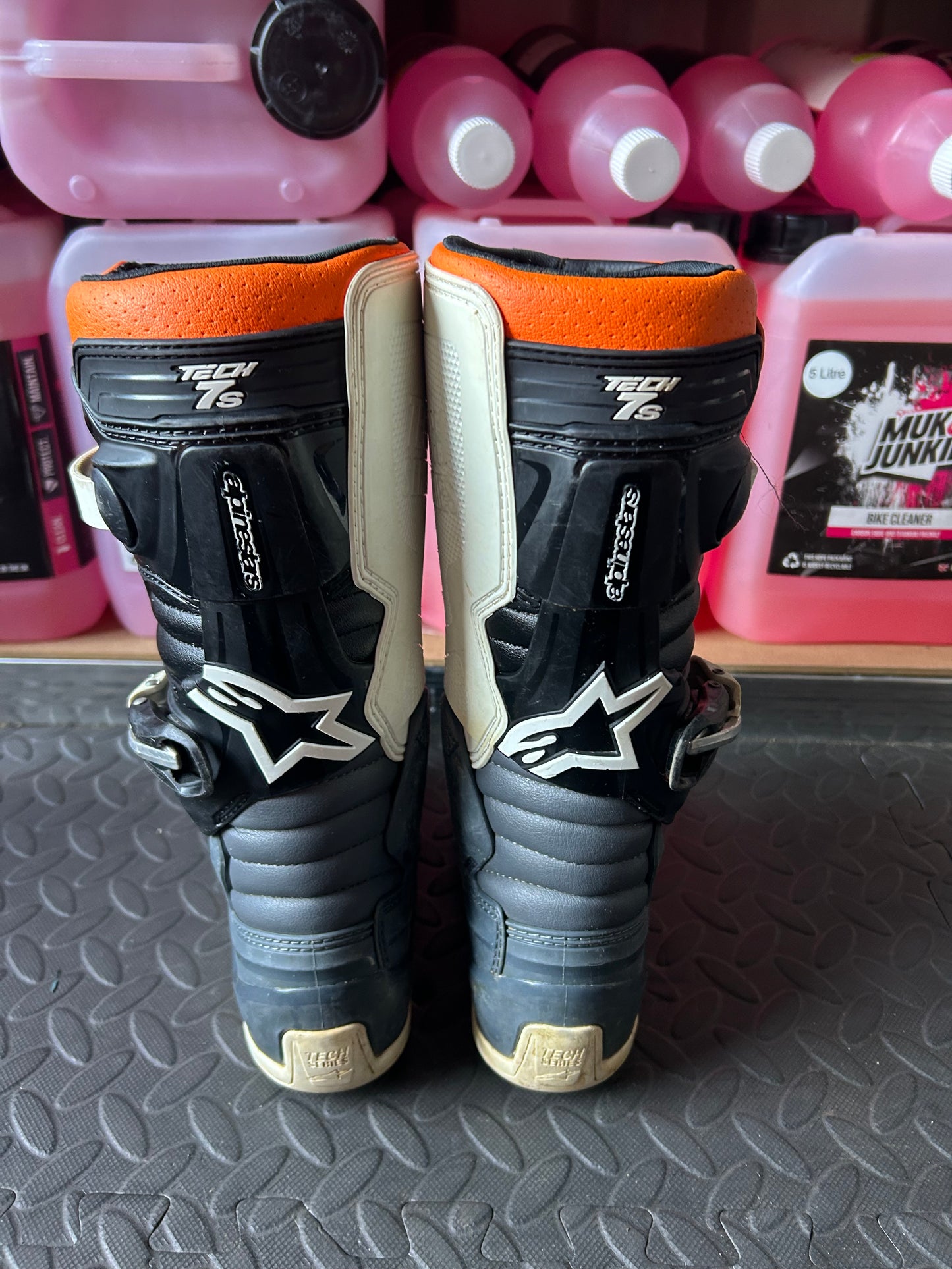 alpinestars tech 7 uk2