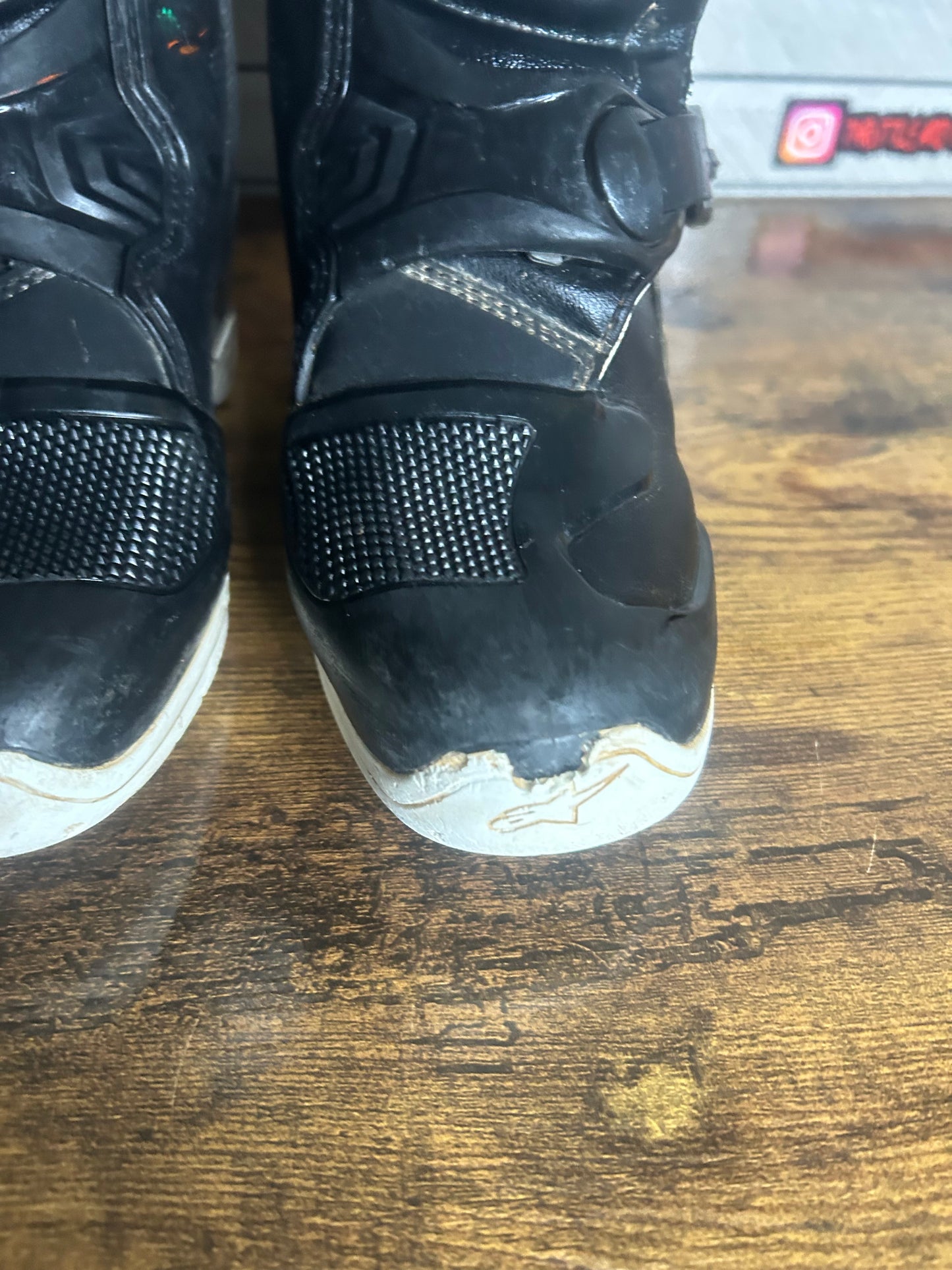 Alpinestars tech 3s uk1