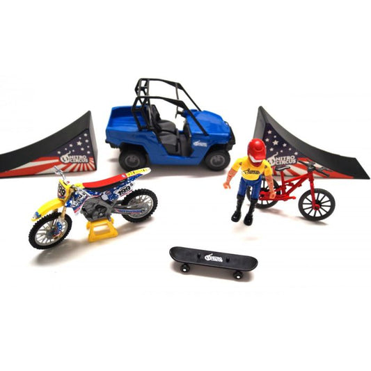 MODEL DIE CAST NITRO CIRCUS PLAY SET, WITH PASTRANA MX BIKE, 1:18 SCALE, NEWRAY 67685