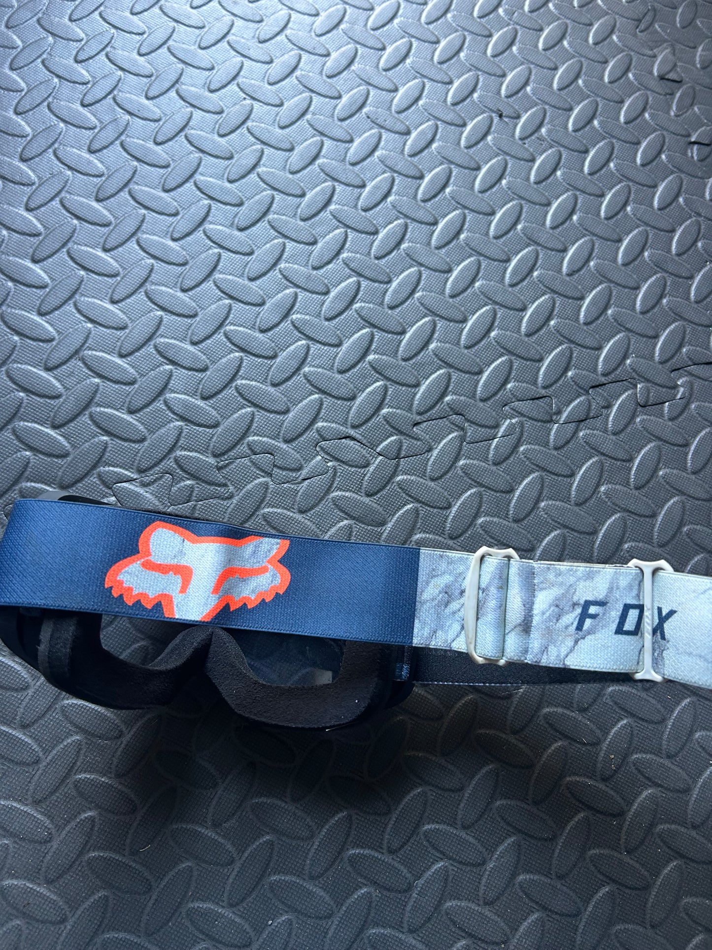 Fox goggles