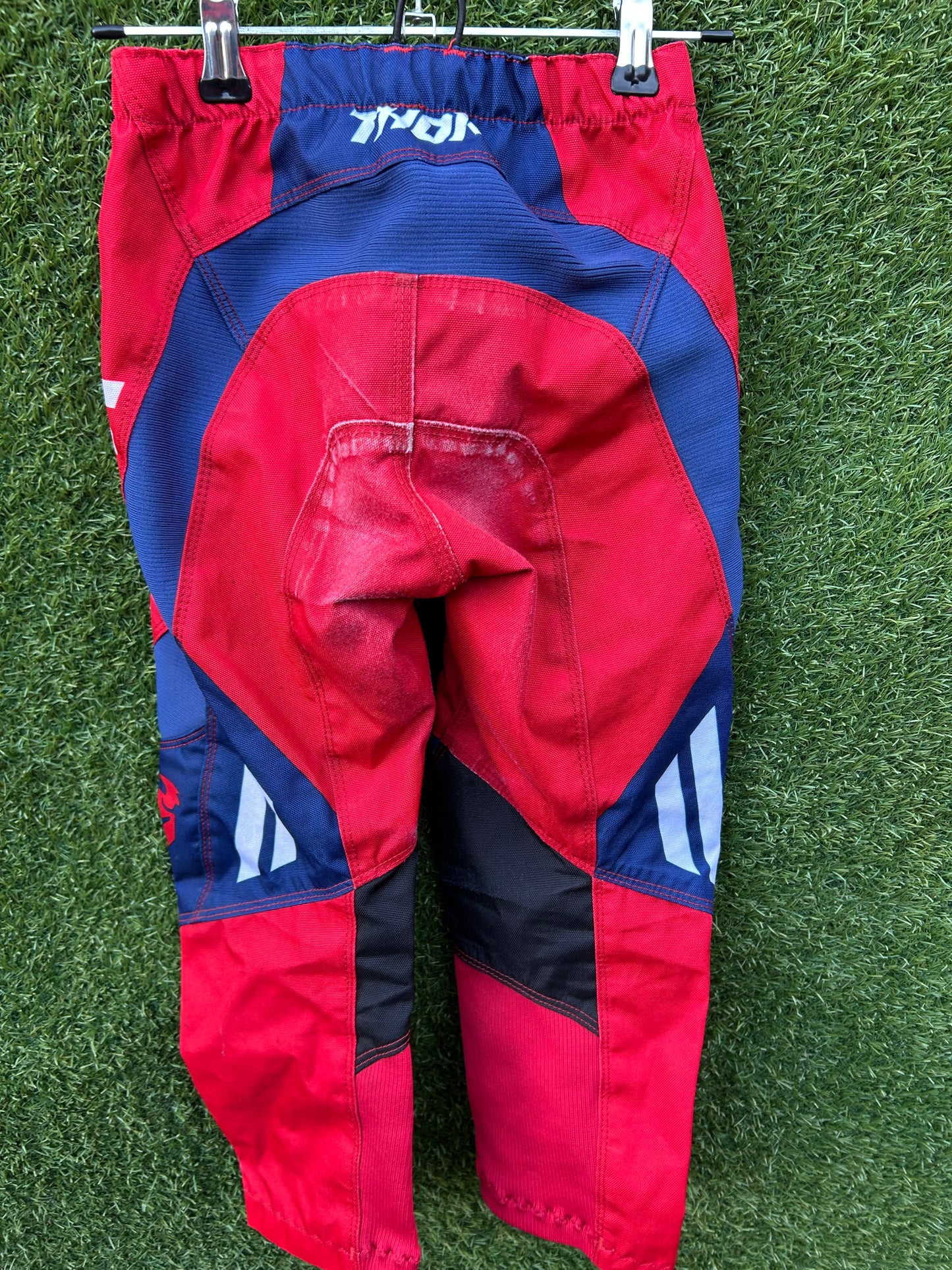 thor pants 22"