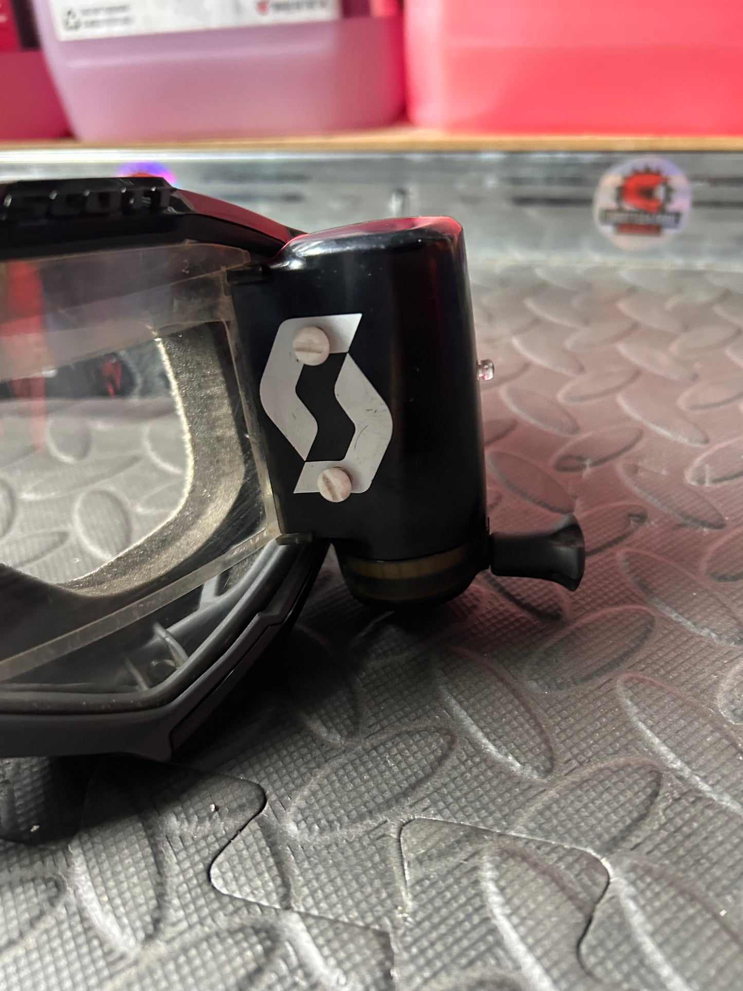 Scott roll off goggles