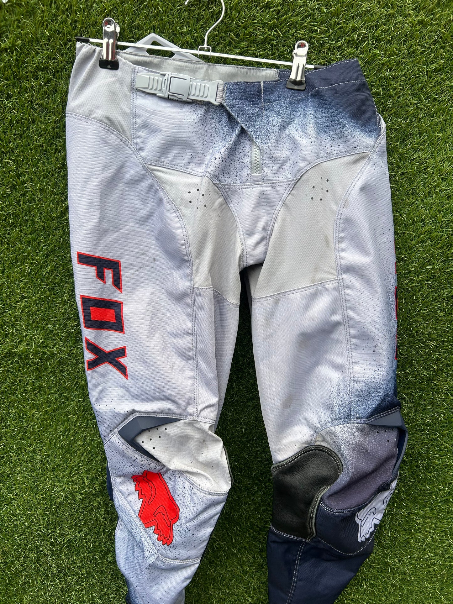 fox pants y28"