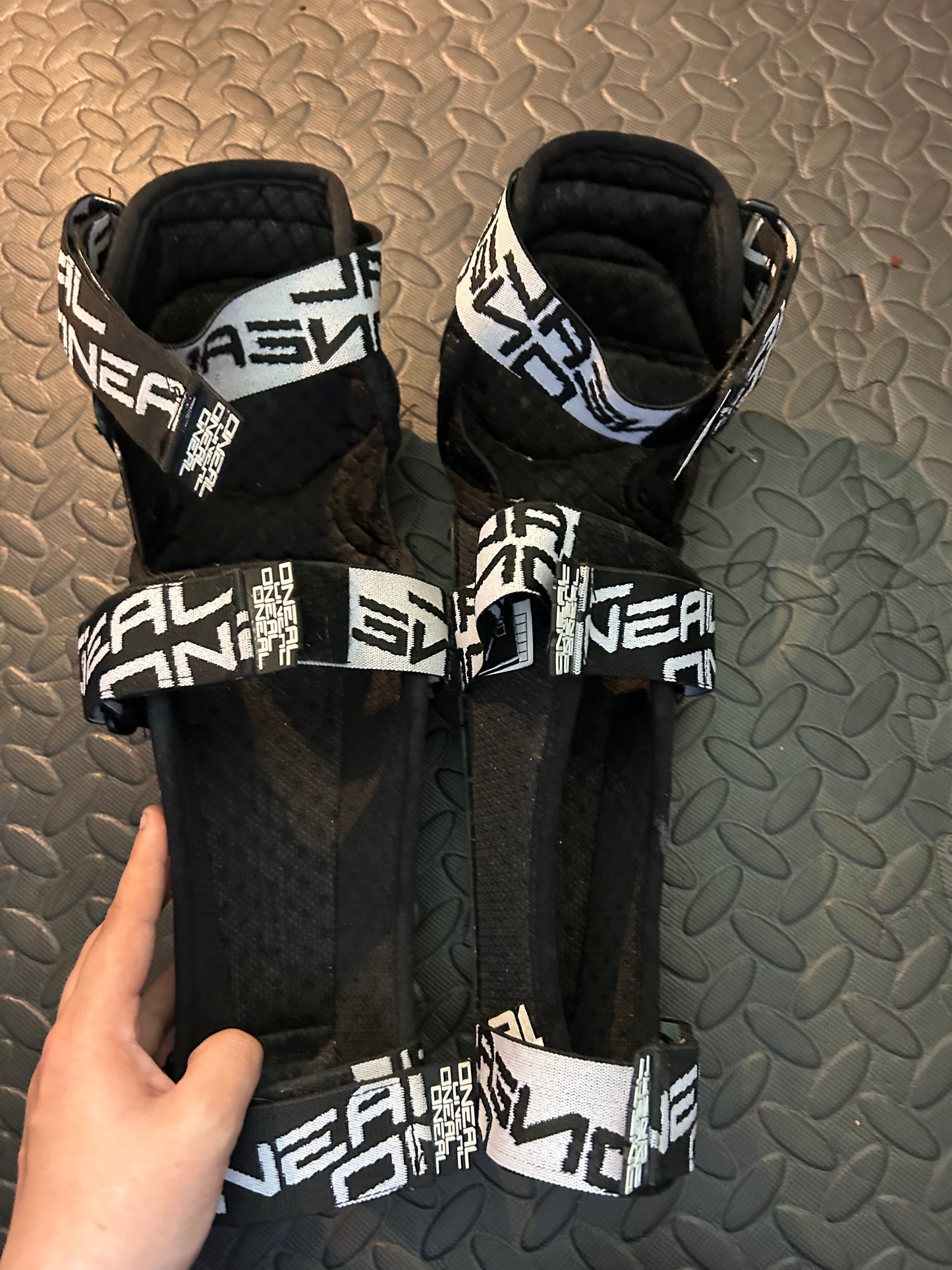 Oneal knee and shin guards YL
