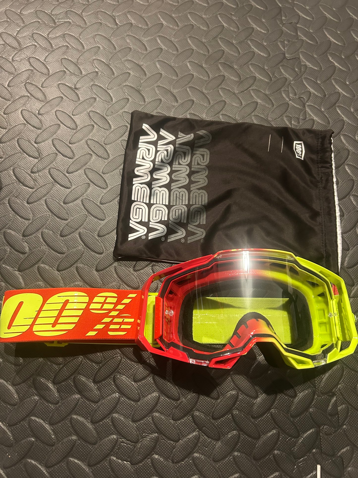100% armega goggles