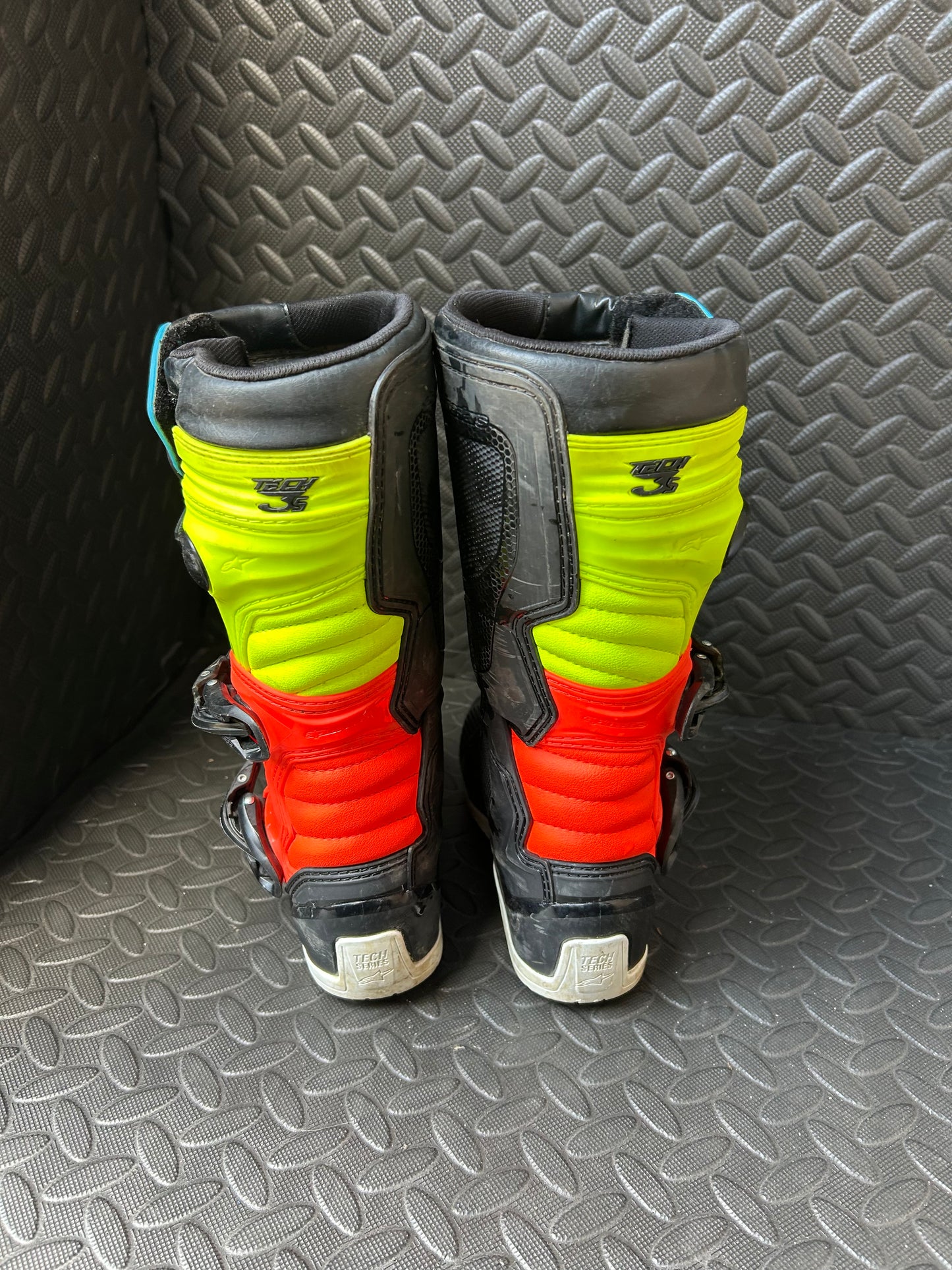 Alpinestars tech 3 uk2