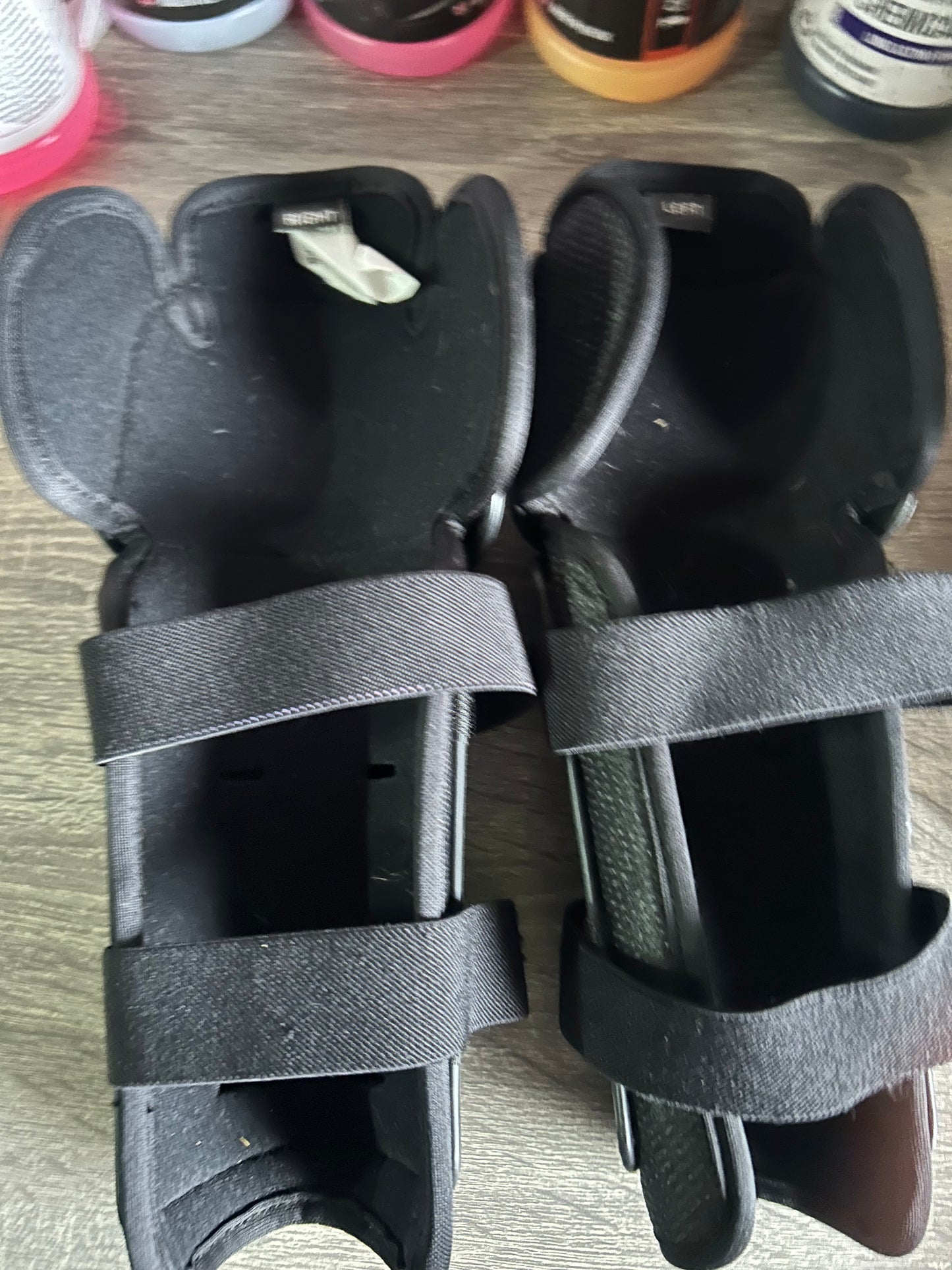 Thor sector knee braces youth large