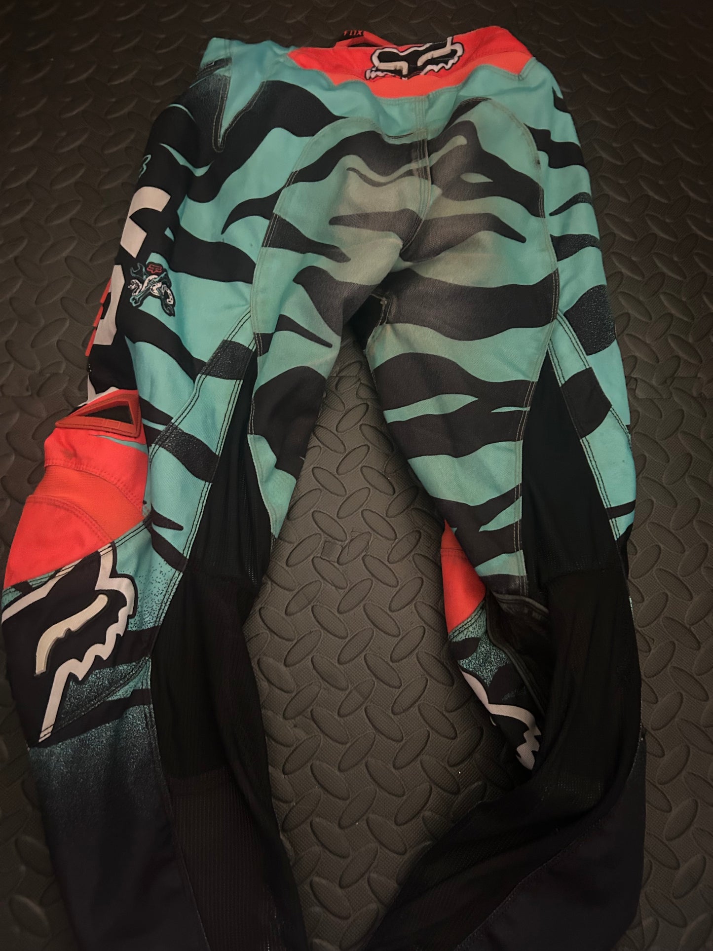 Fox pants Y28”