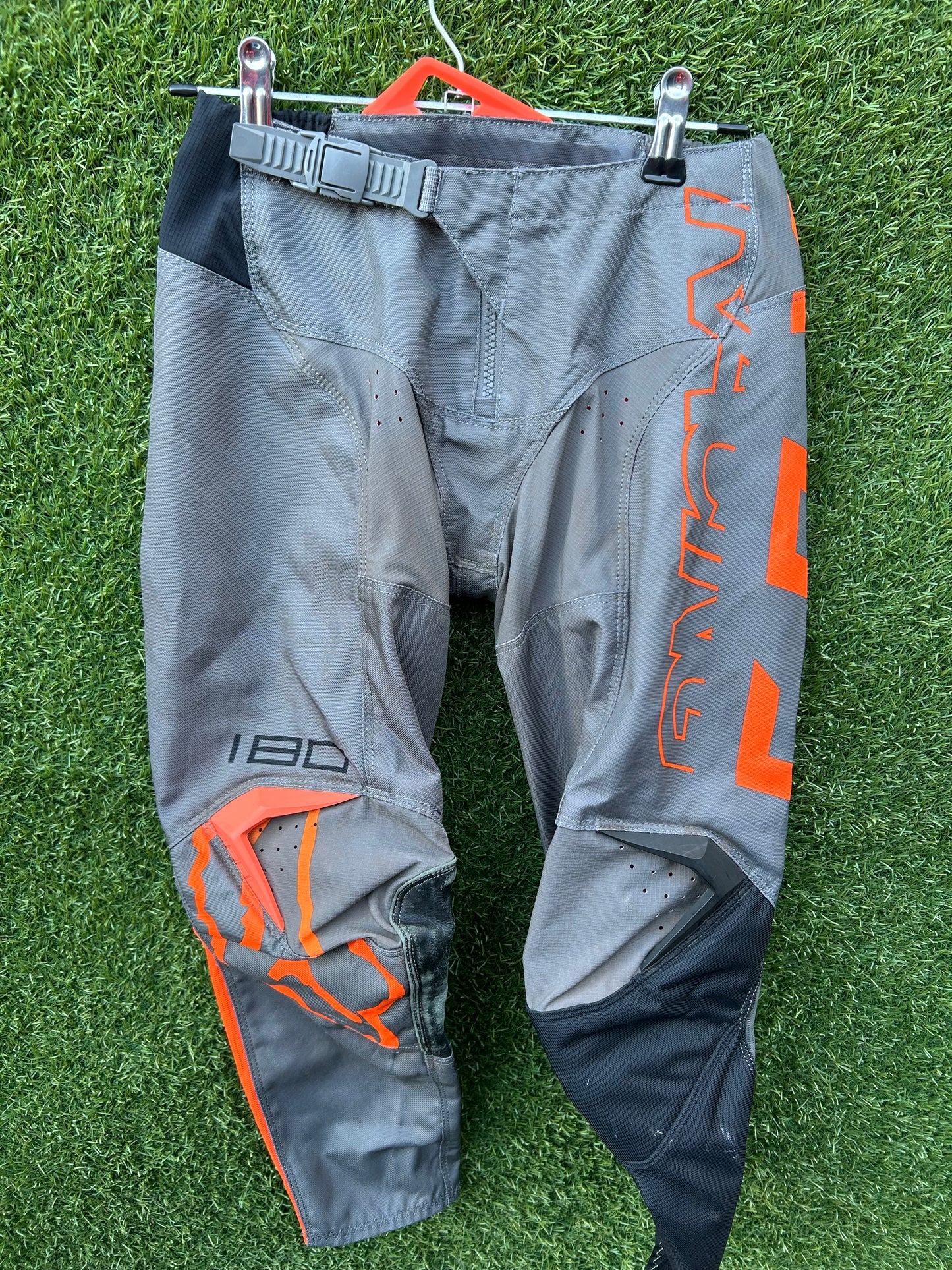fox pants 24"