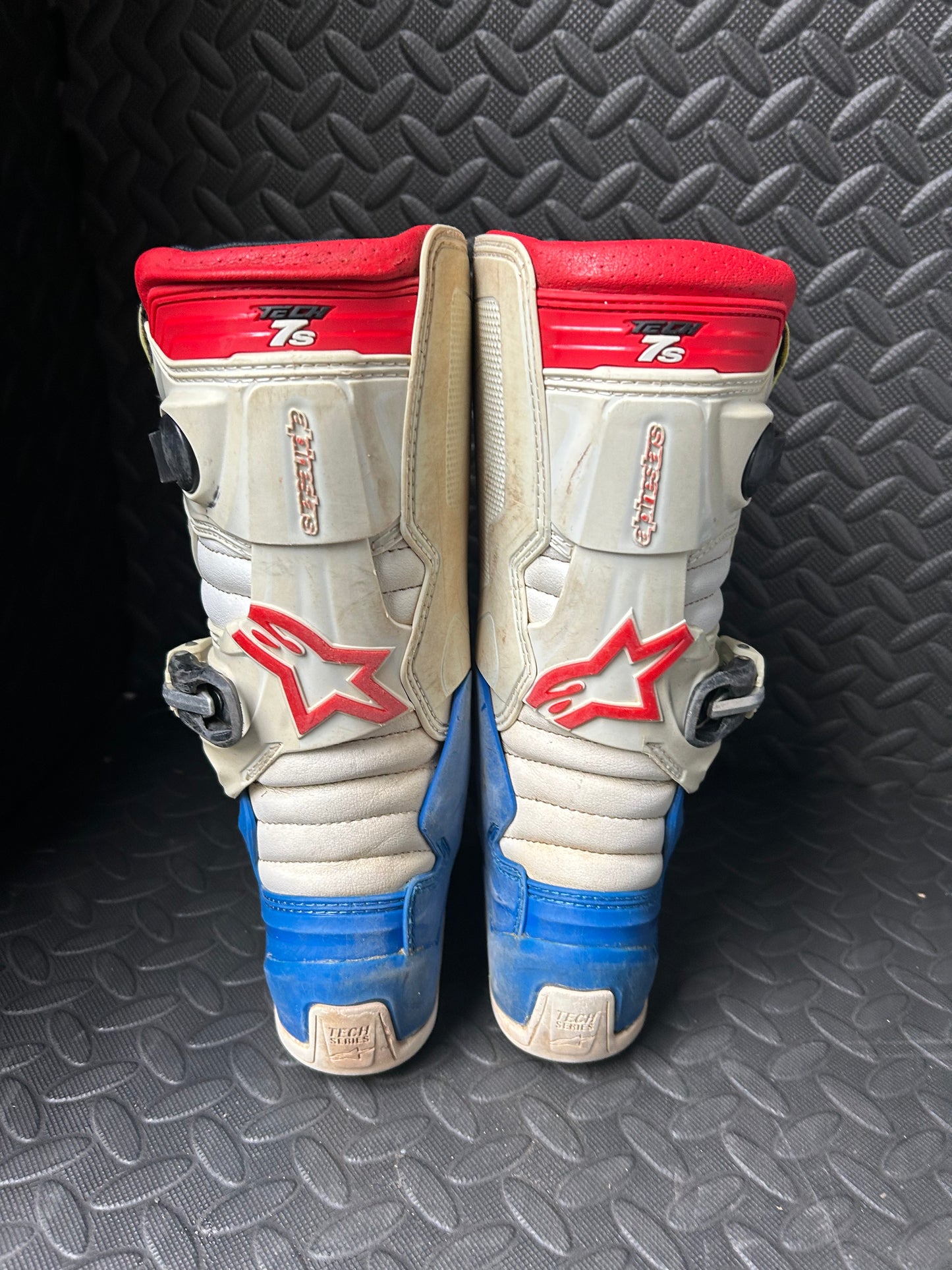 Alpinestars tech 7 uk 1