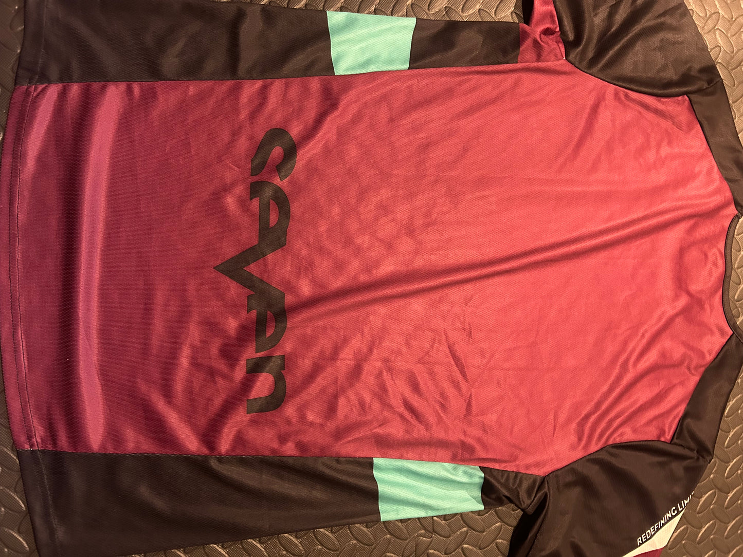 Seven jersey M