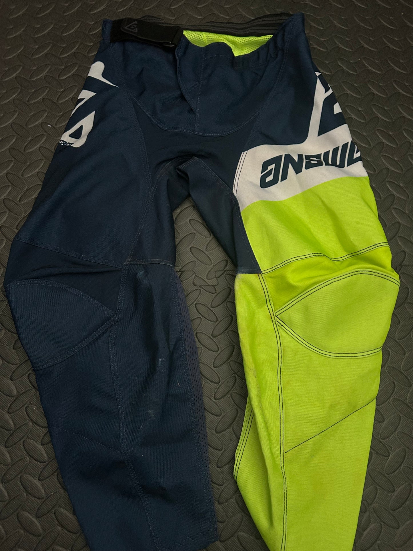 Answer pants 26”