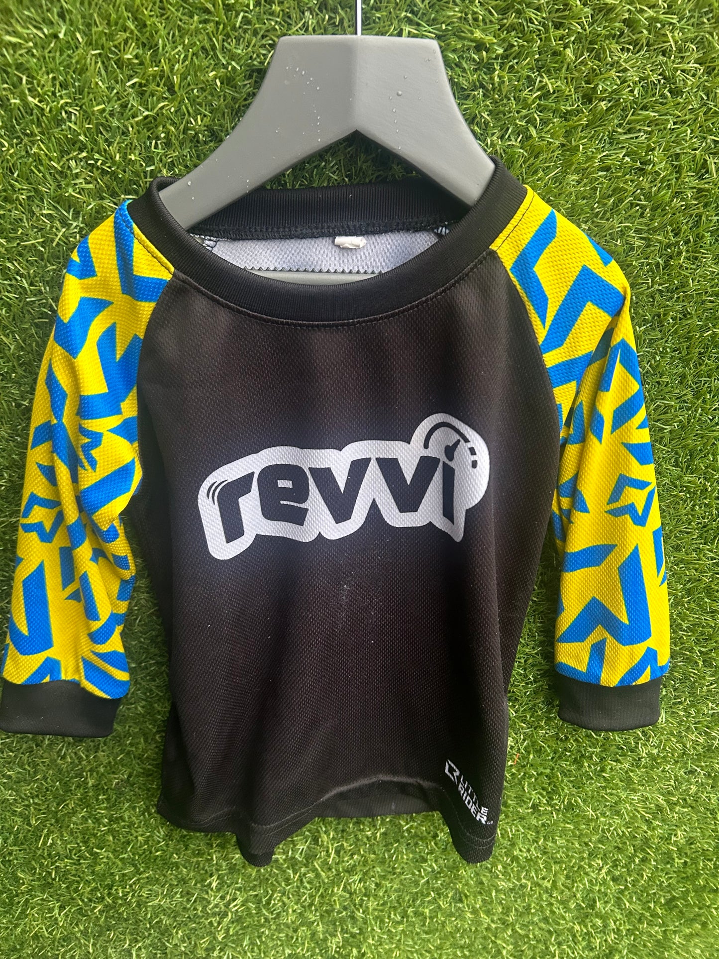 revvi jersey age 2