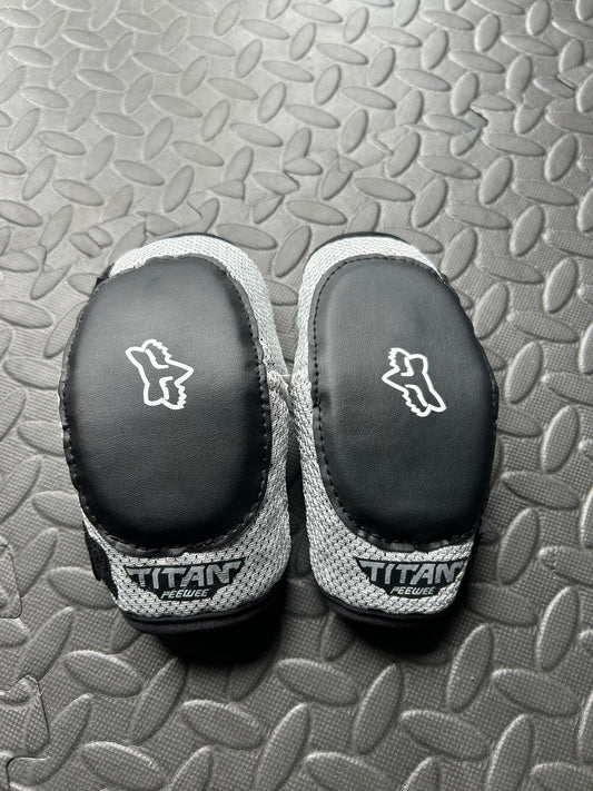 Fox peewee titan elbow guards m/l