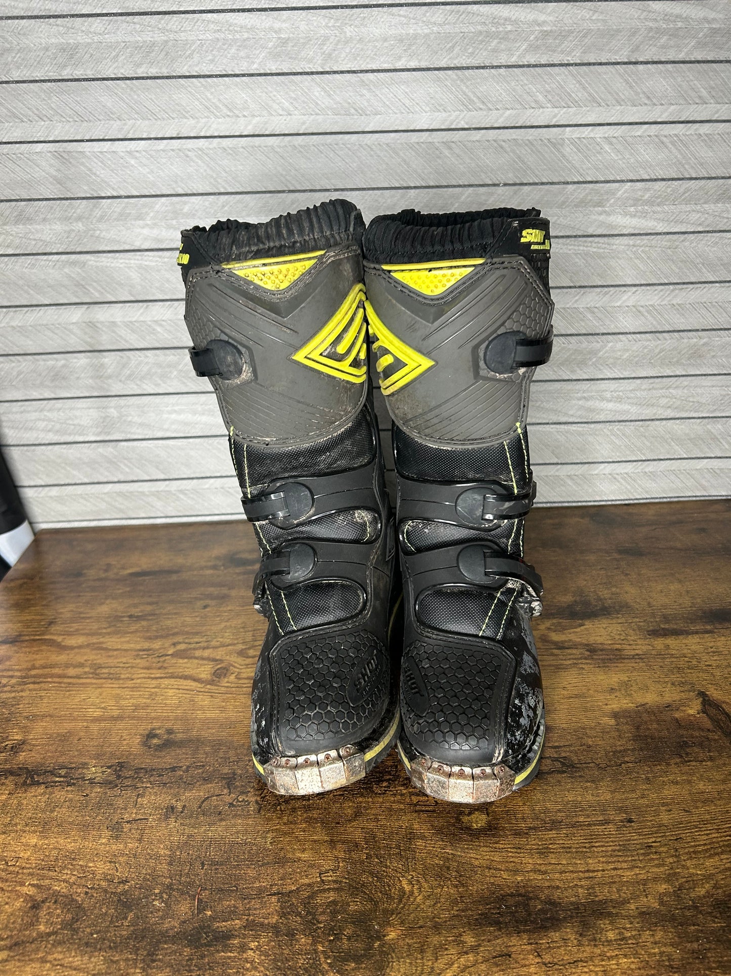 shot boots uk3