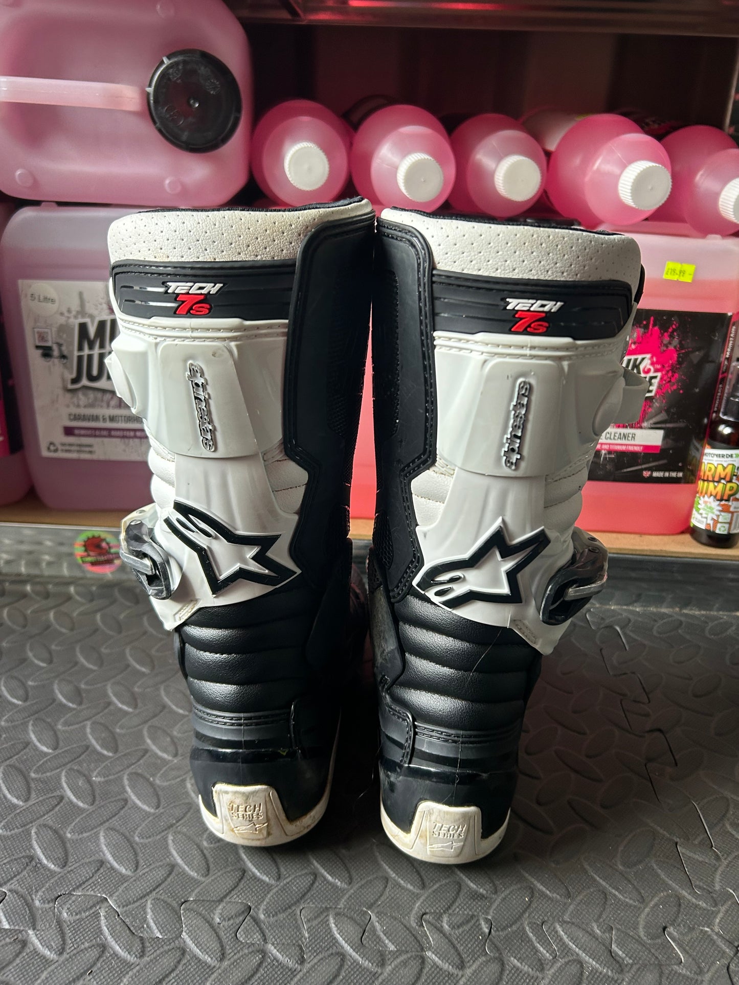 alpinestars tech 7 uk2