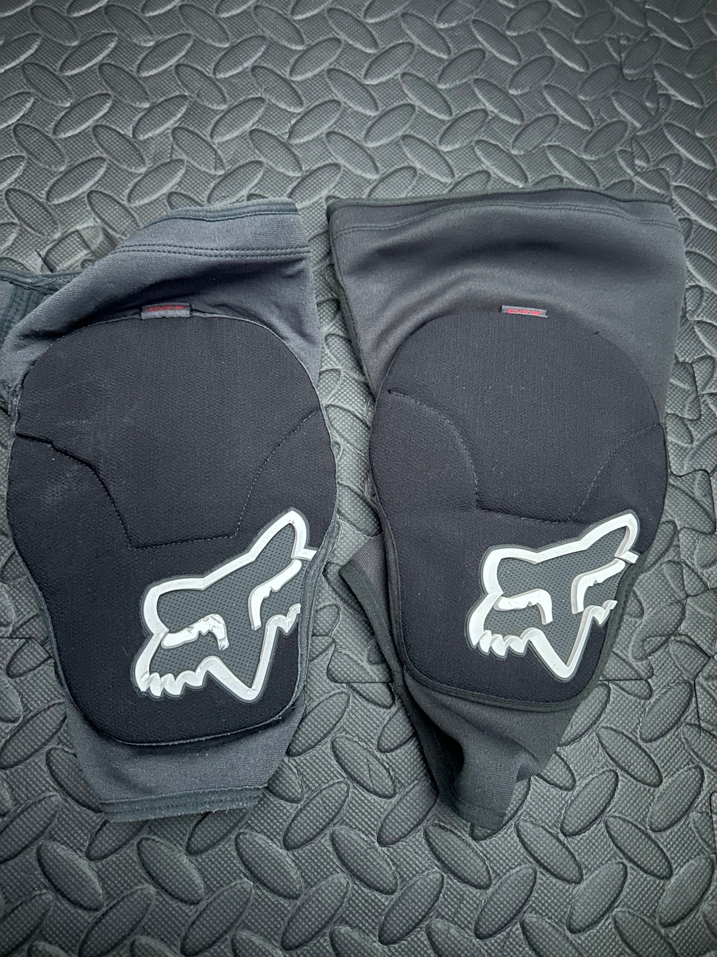 Fox knee pads M