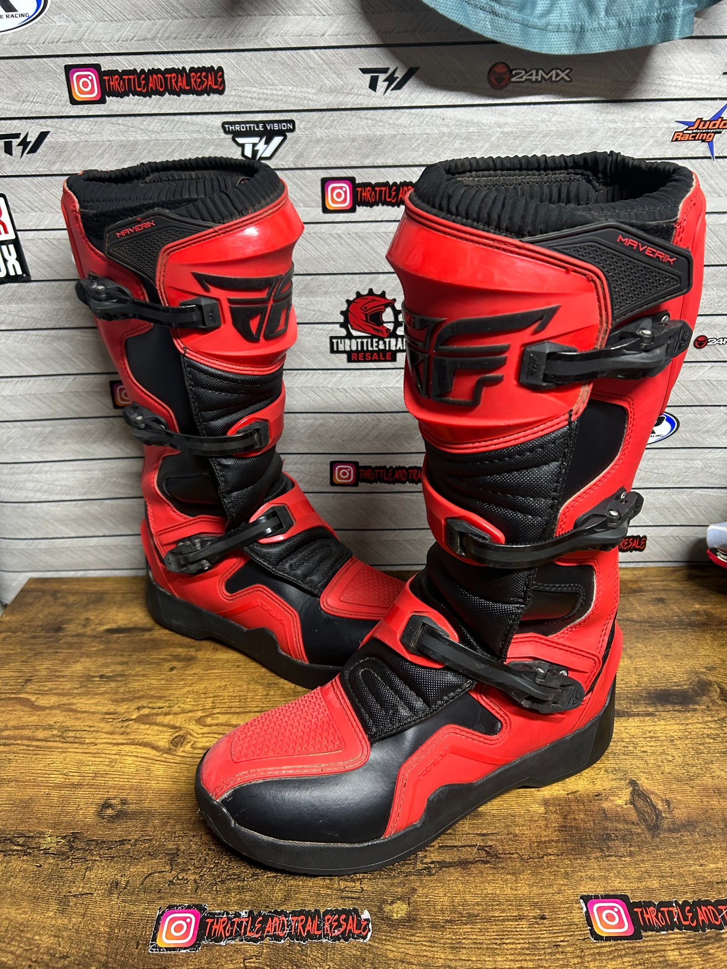 Fly boots uk10