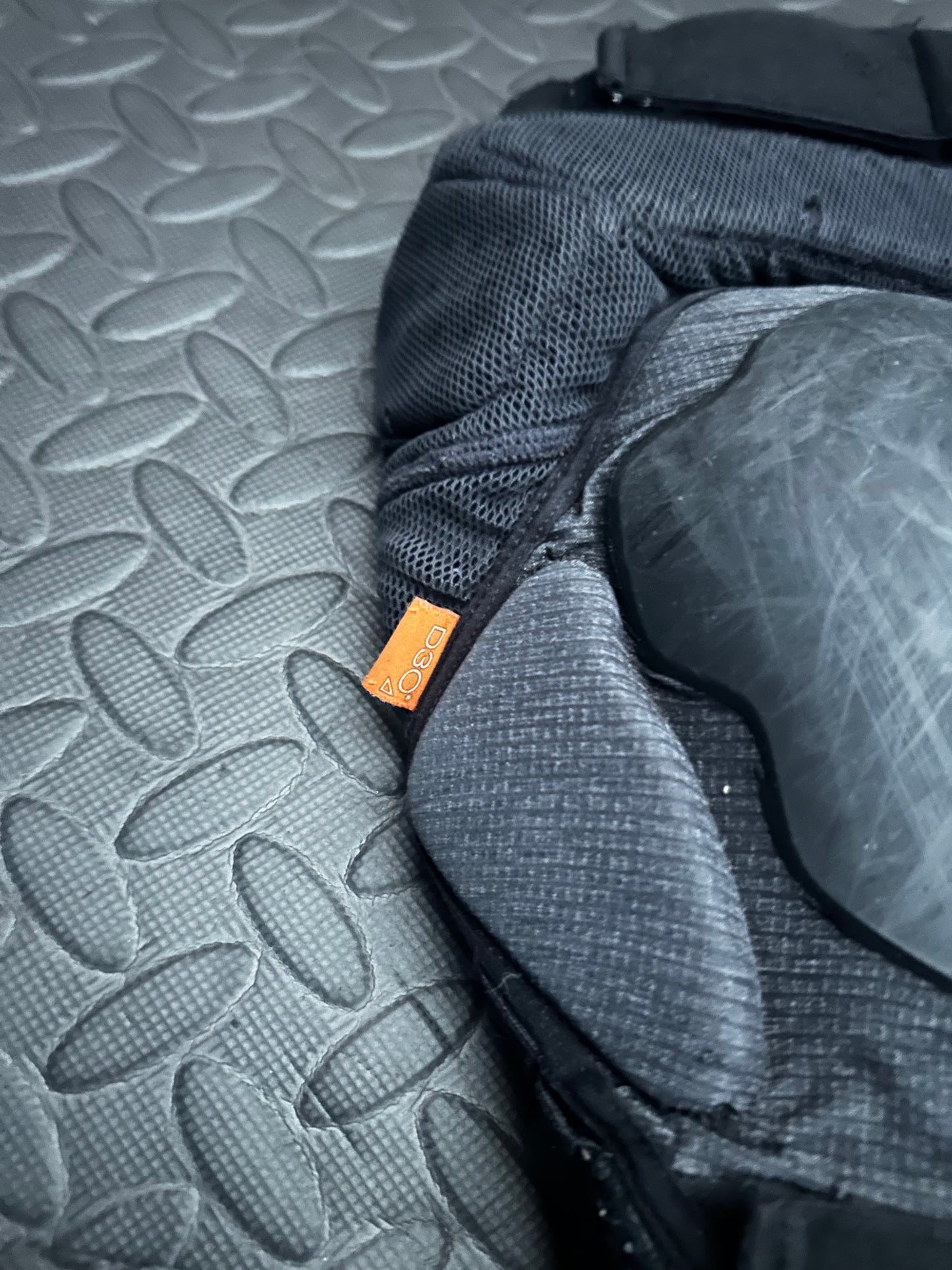 Scott d30 knee pads L