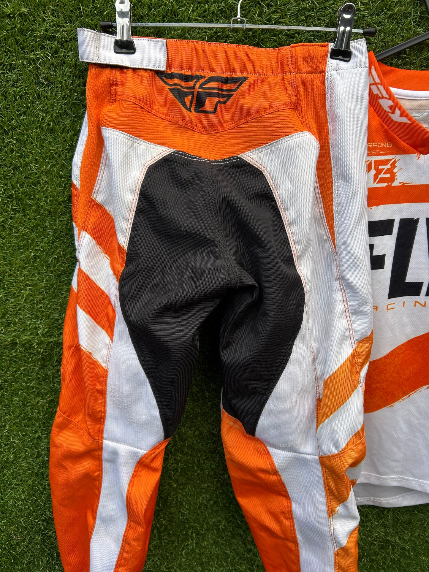 fly kit ym/24"