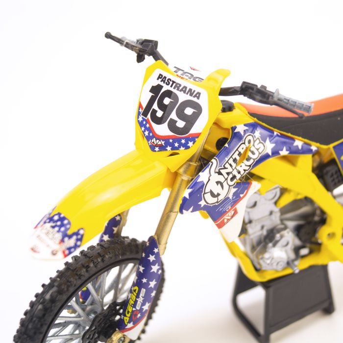 MODEL DIE CAST NITRO CIRCUS DIRT BIKE, TRAVIS PASTRANA, SCALE 1:12, NEWRAY 57993, MX