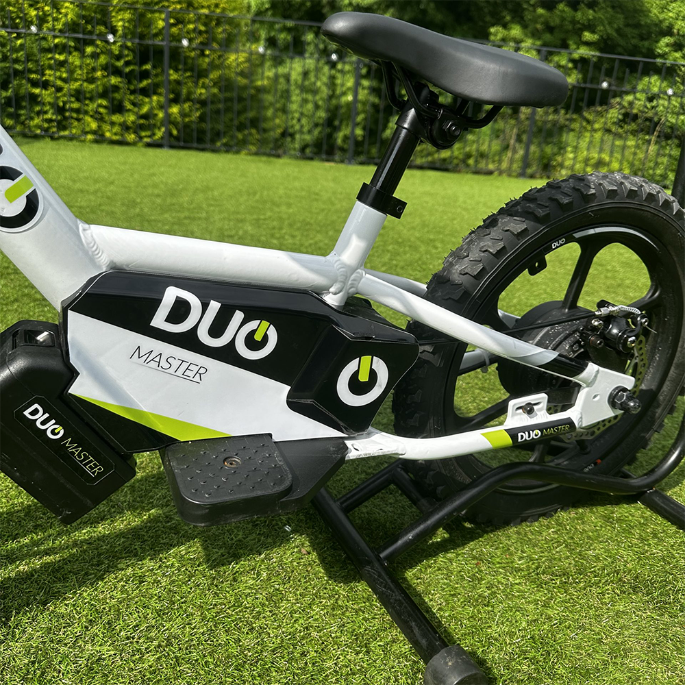 DUO 16" Master - Electric Balance Bike | 5+ years old