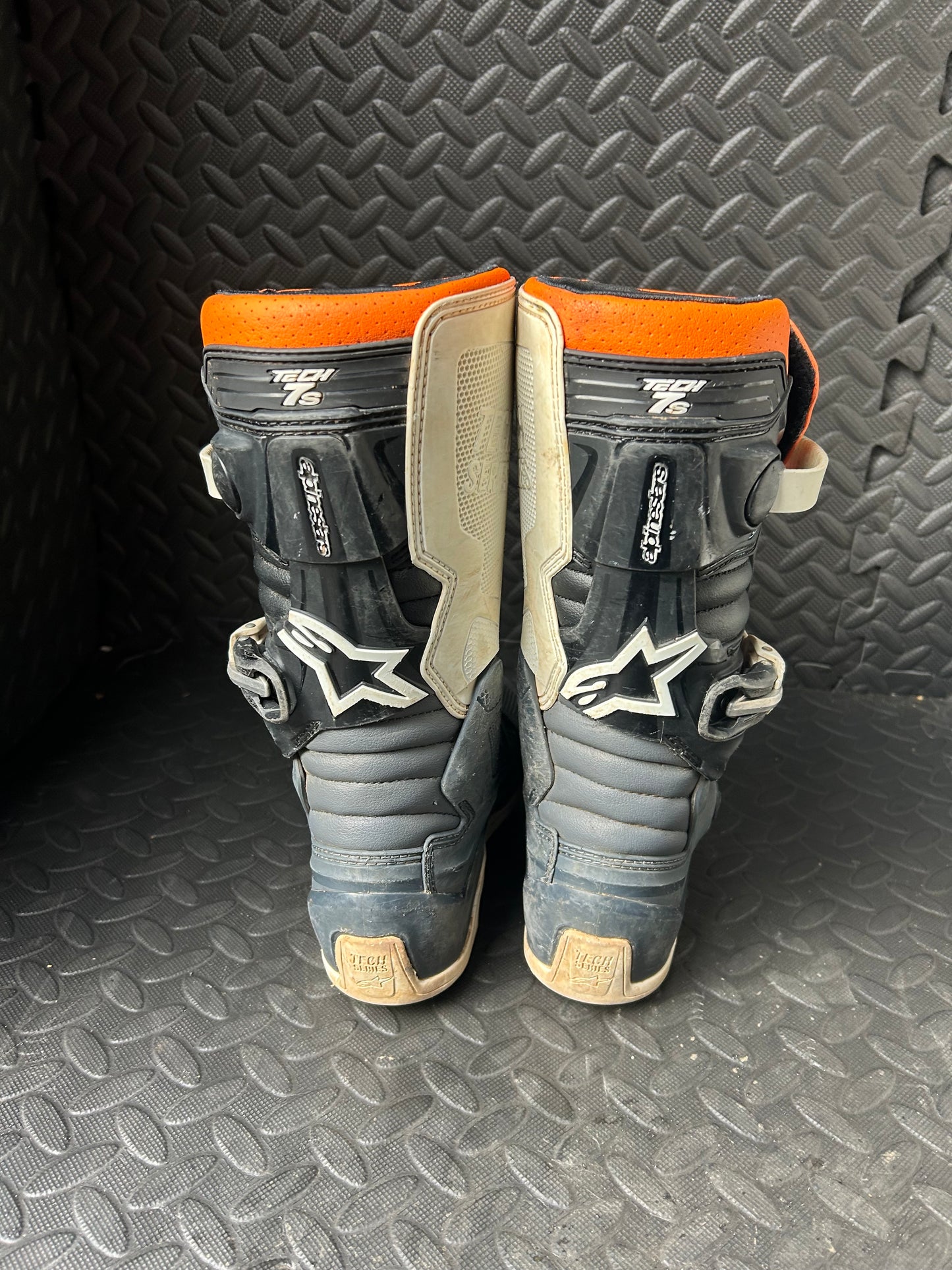 Alpinestars tech 7 uk3