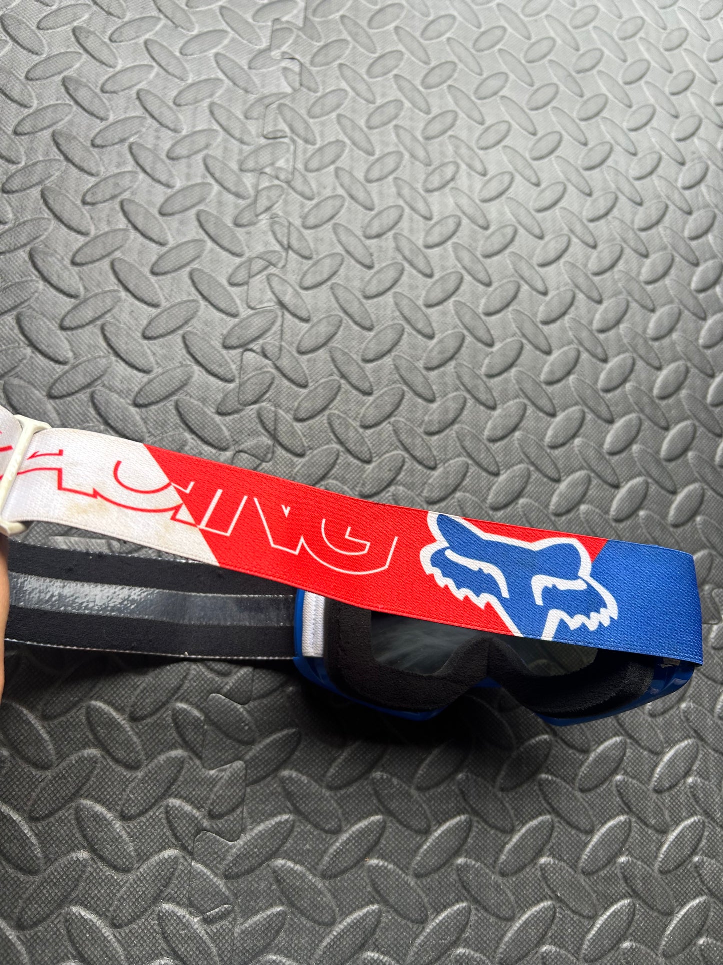 Youth fox goggles