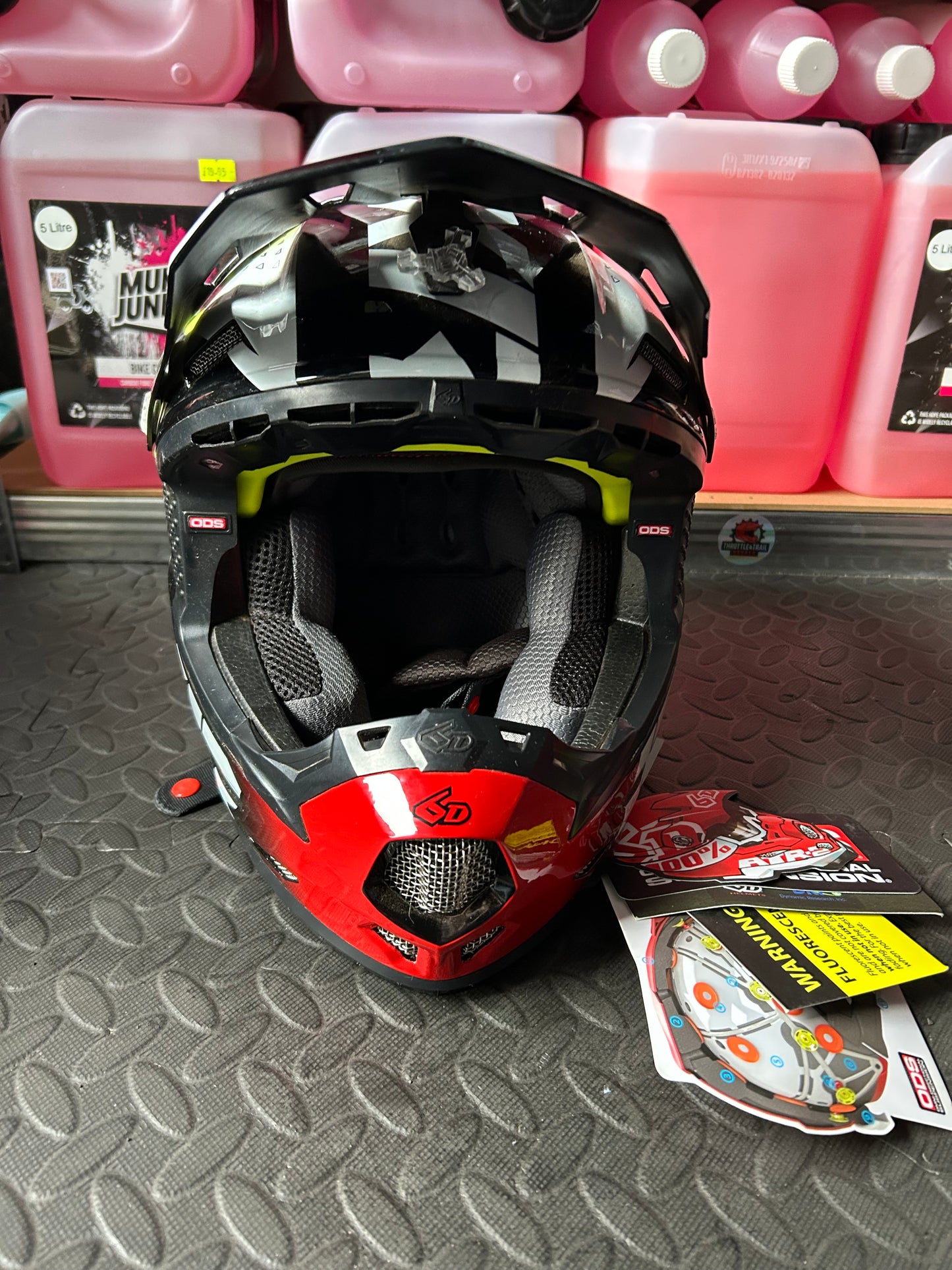 New 6d atr2y youth small 49-50cm