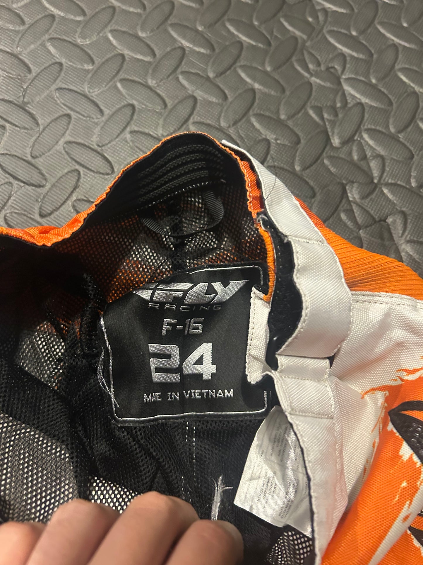Fly pants 24”