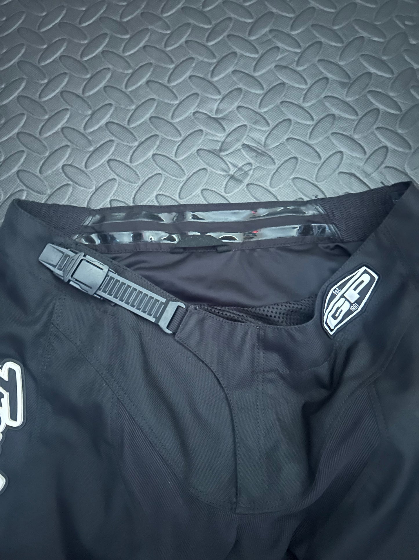 Troy Lee designs pants 32”