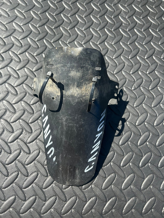 Canyon mud guard