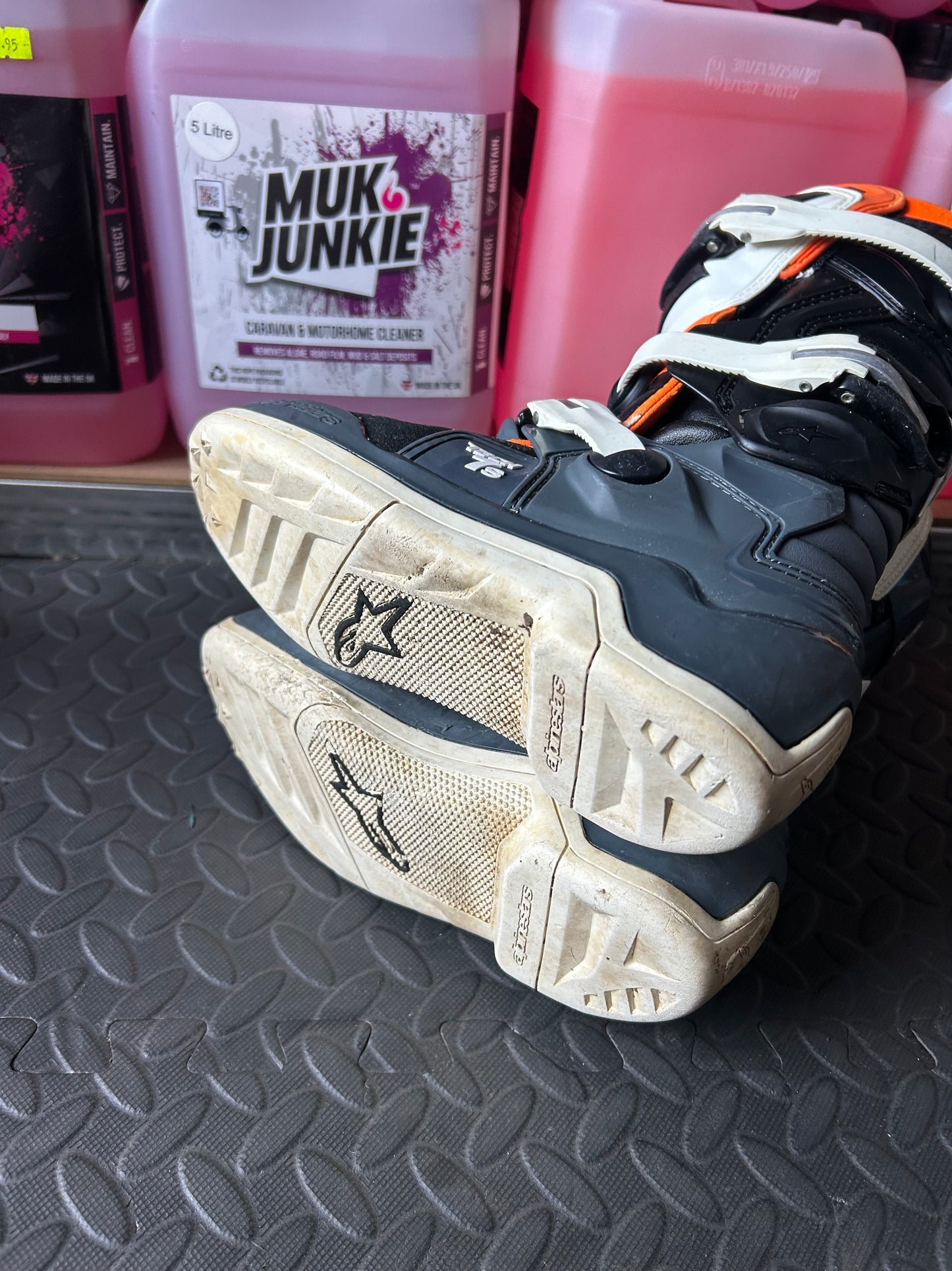 alpinestars tech 7 uk2
