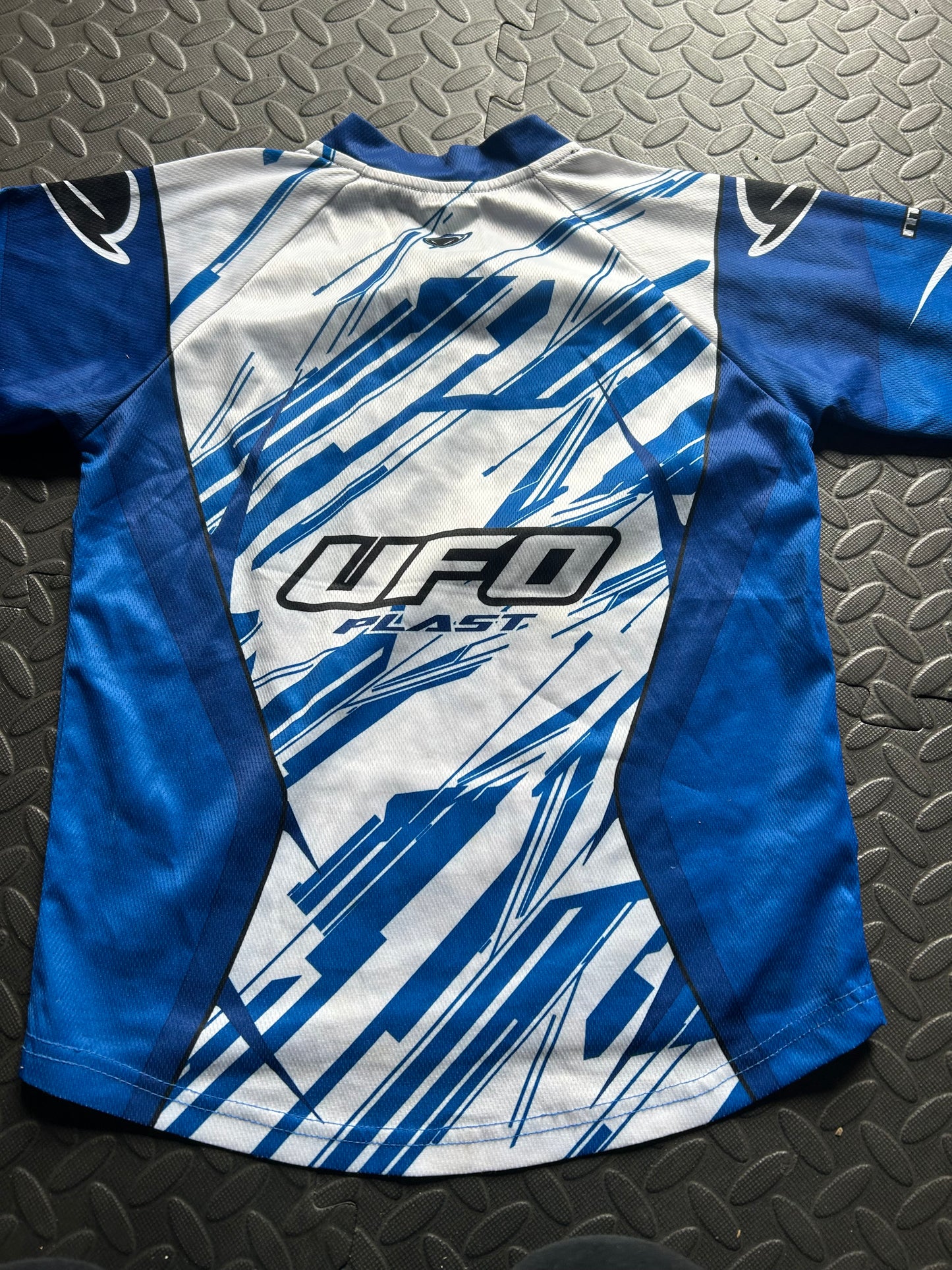 Ufo jersey age 8-10