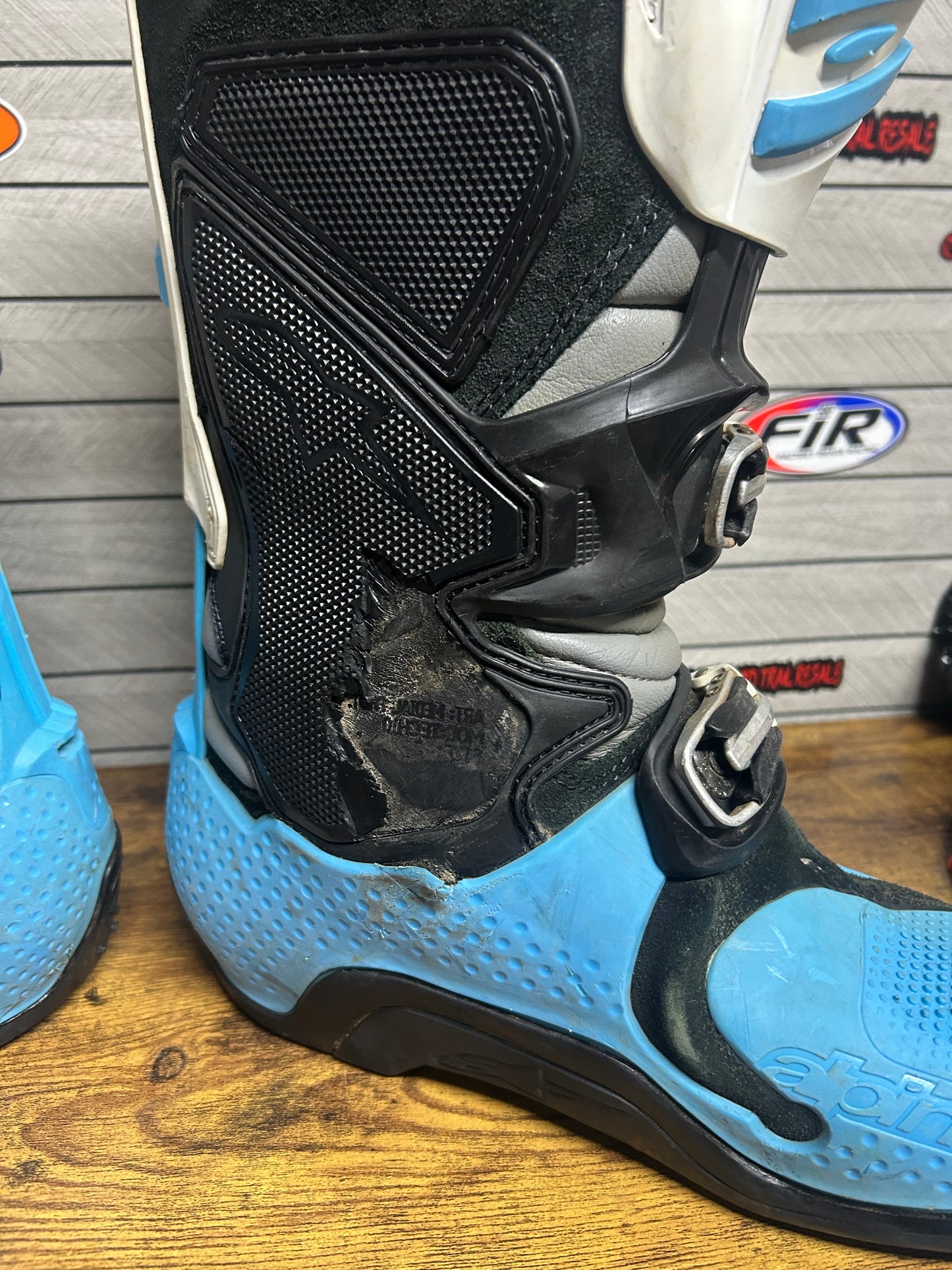 alpinestars tech 10 uk9