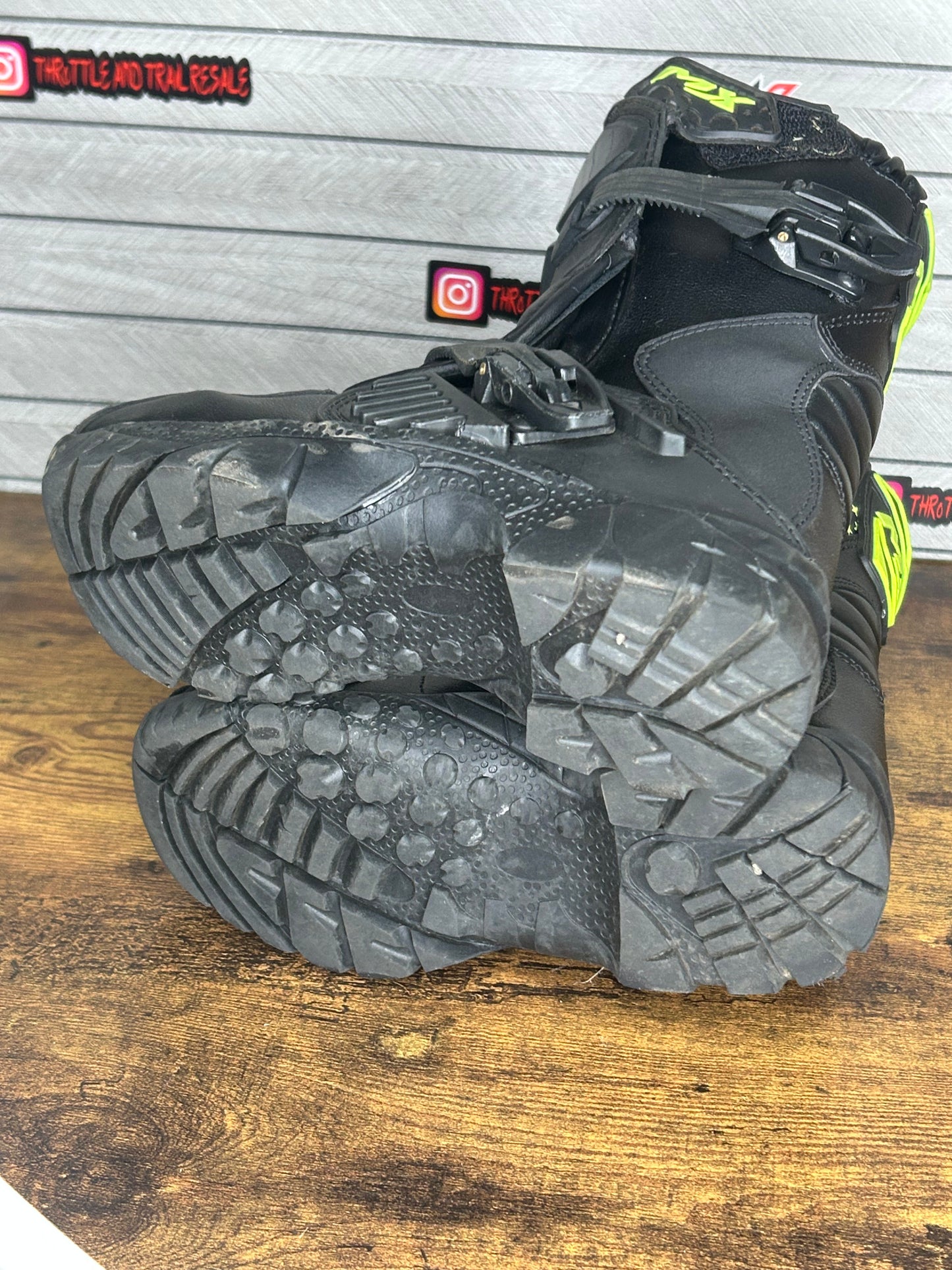 shot boots uk2.5