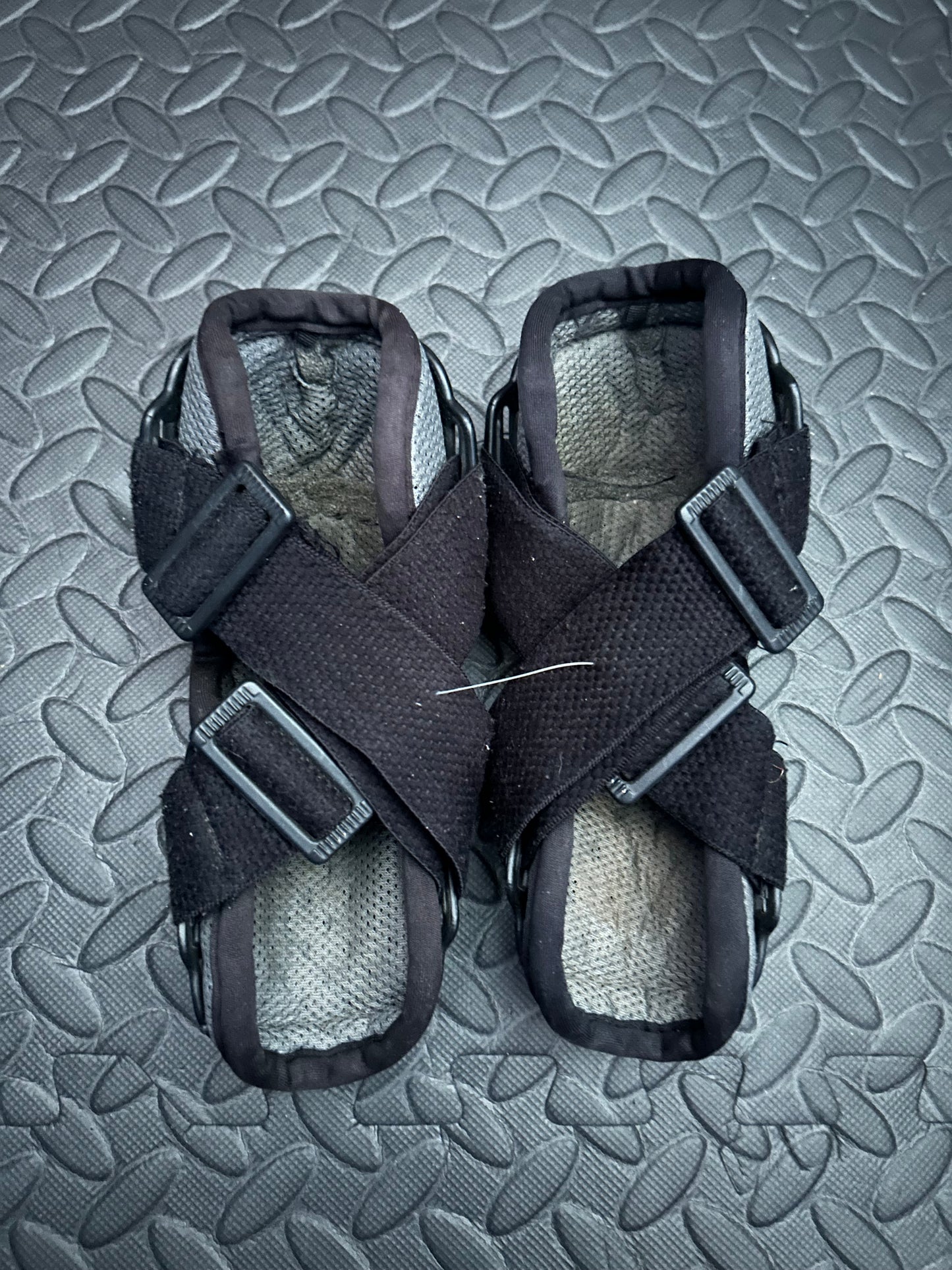 Evs elbow guards YM